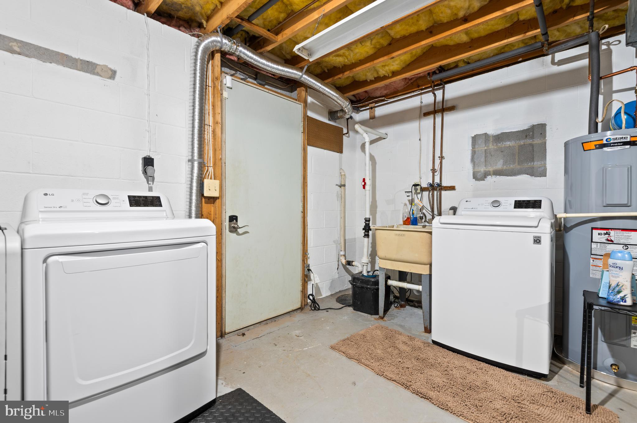 DELMONT STATION - Residential