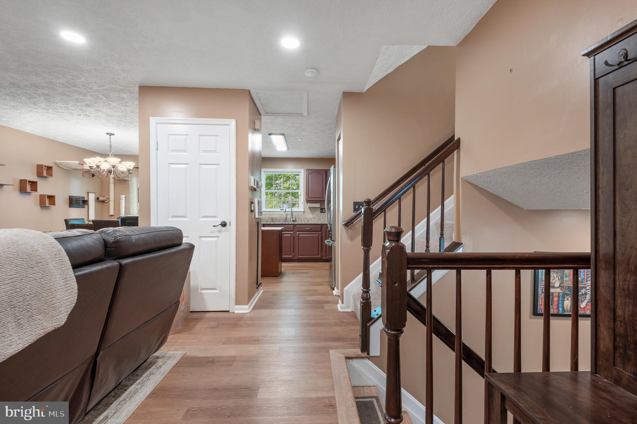 DELMONT STATION - Residential