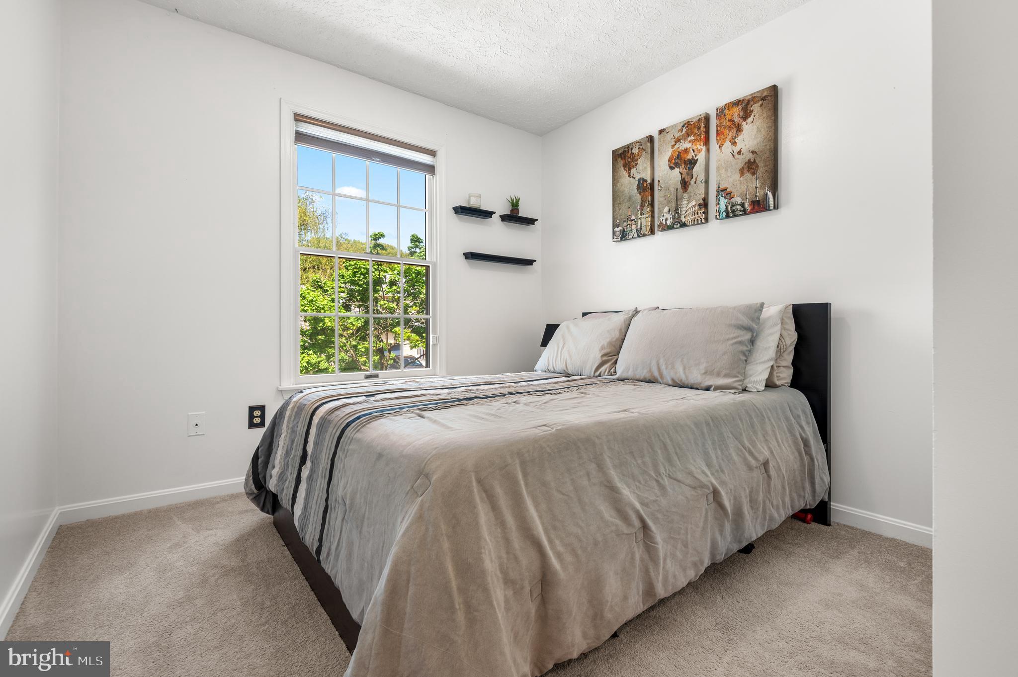 DELMONT STATION - Residential