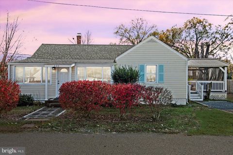 300 WEEMS COLONIAL BEACH VA 22443