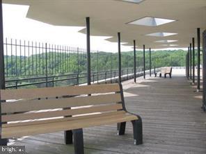 RIVER TOWERS - Residential