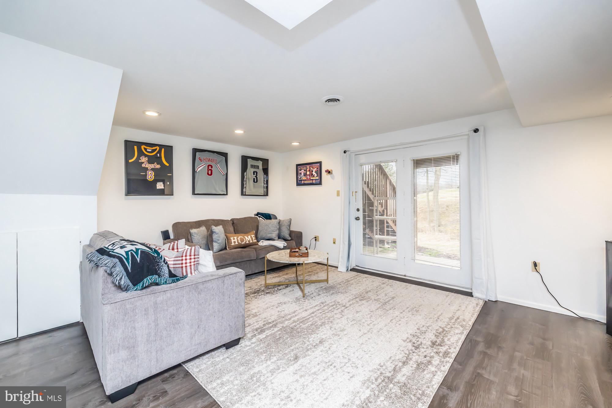 SPRINGHILL FARM - Residential