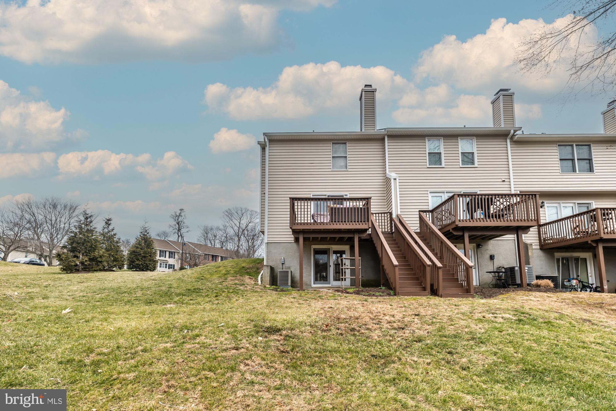 SPRINGHILL FARM - Residential