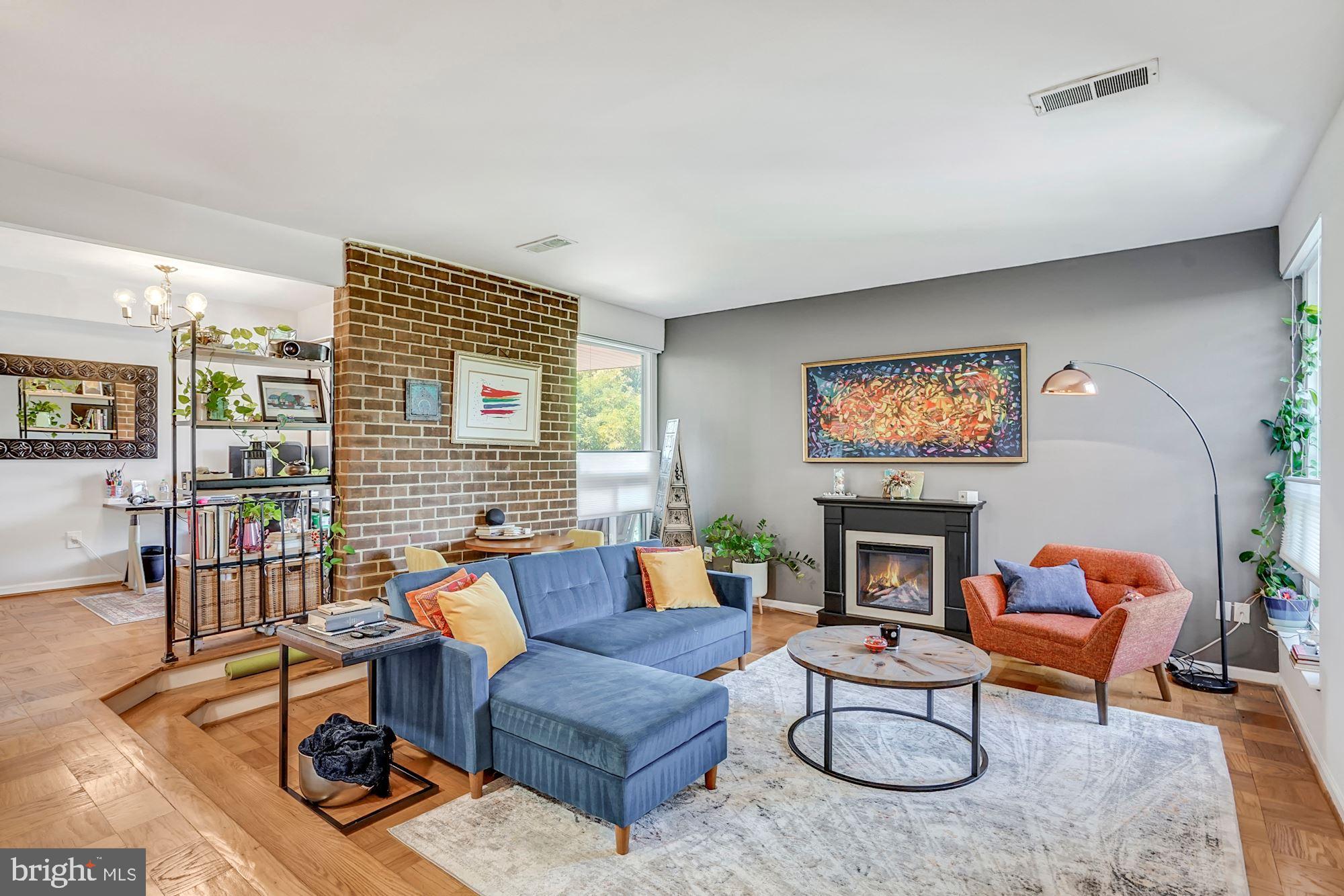 AMERICANA FINMARK - Residential