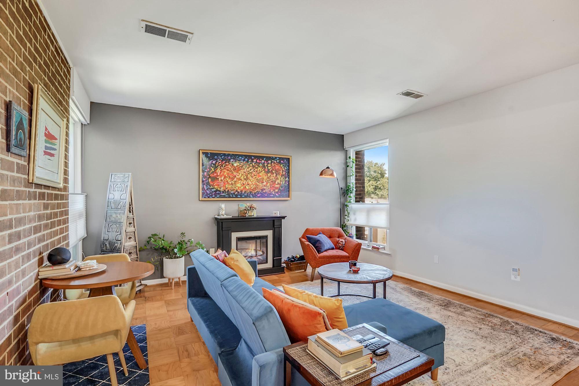 AMERICANA FINMARK - Residential