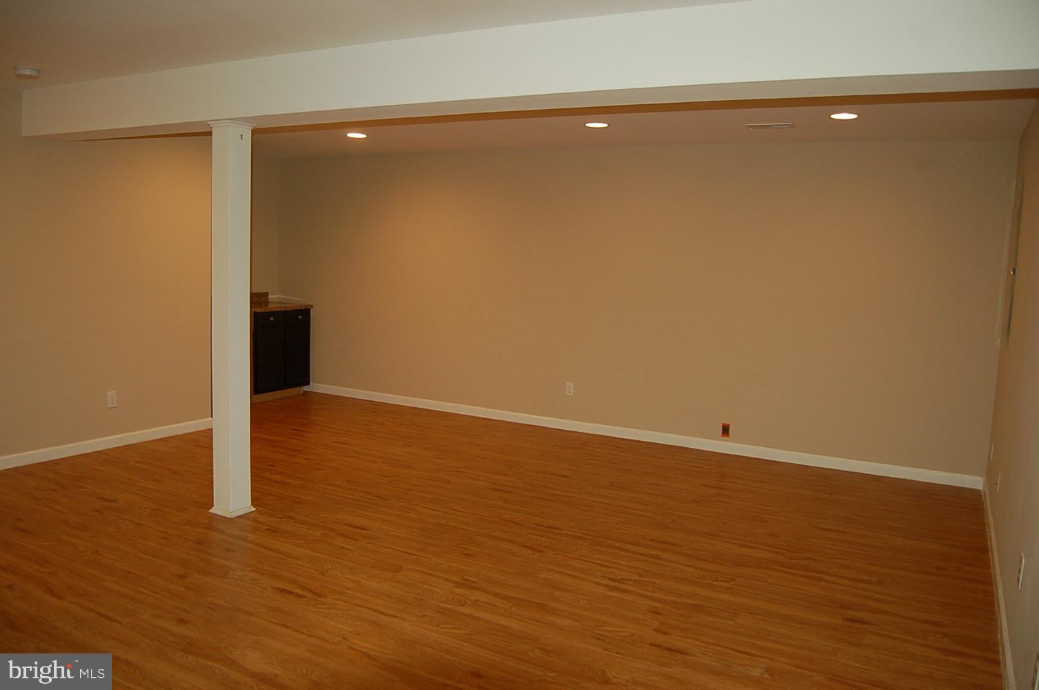 VILLAGE OF IDLEWILD - Residential Lease