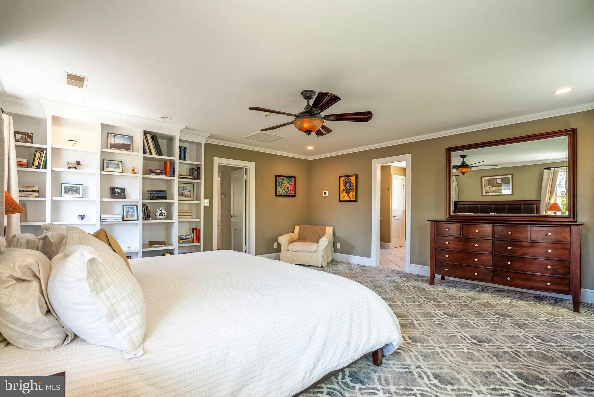 LEE HEIGHTS - Residential
