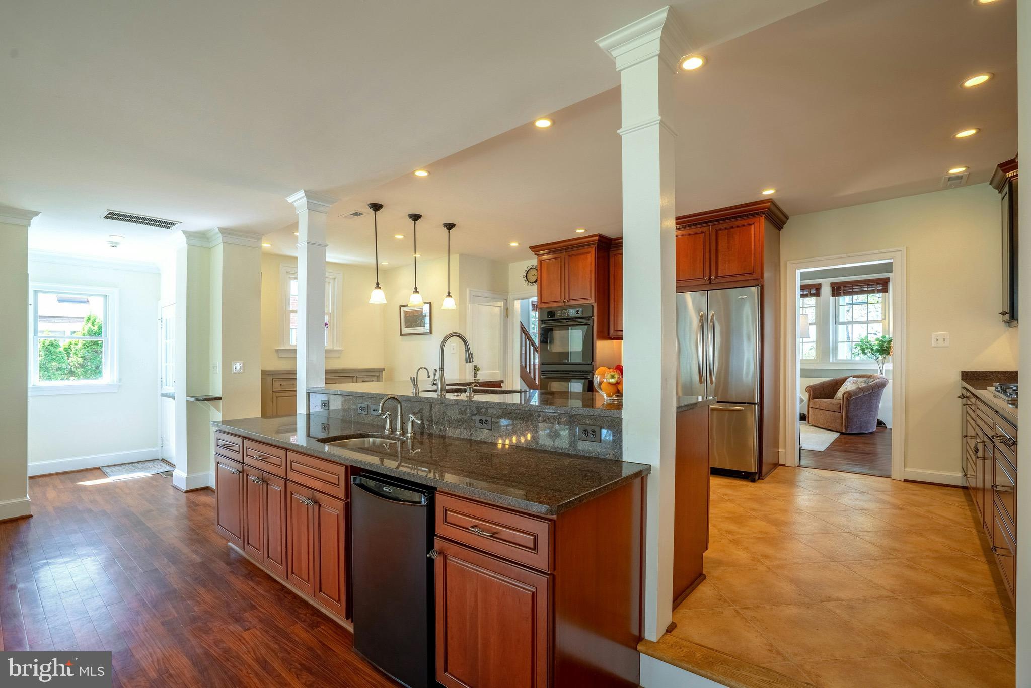 LEE HEIGHTS - Residential
