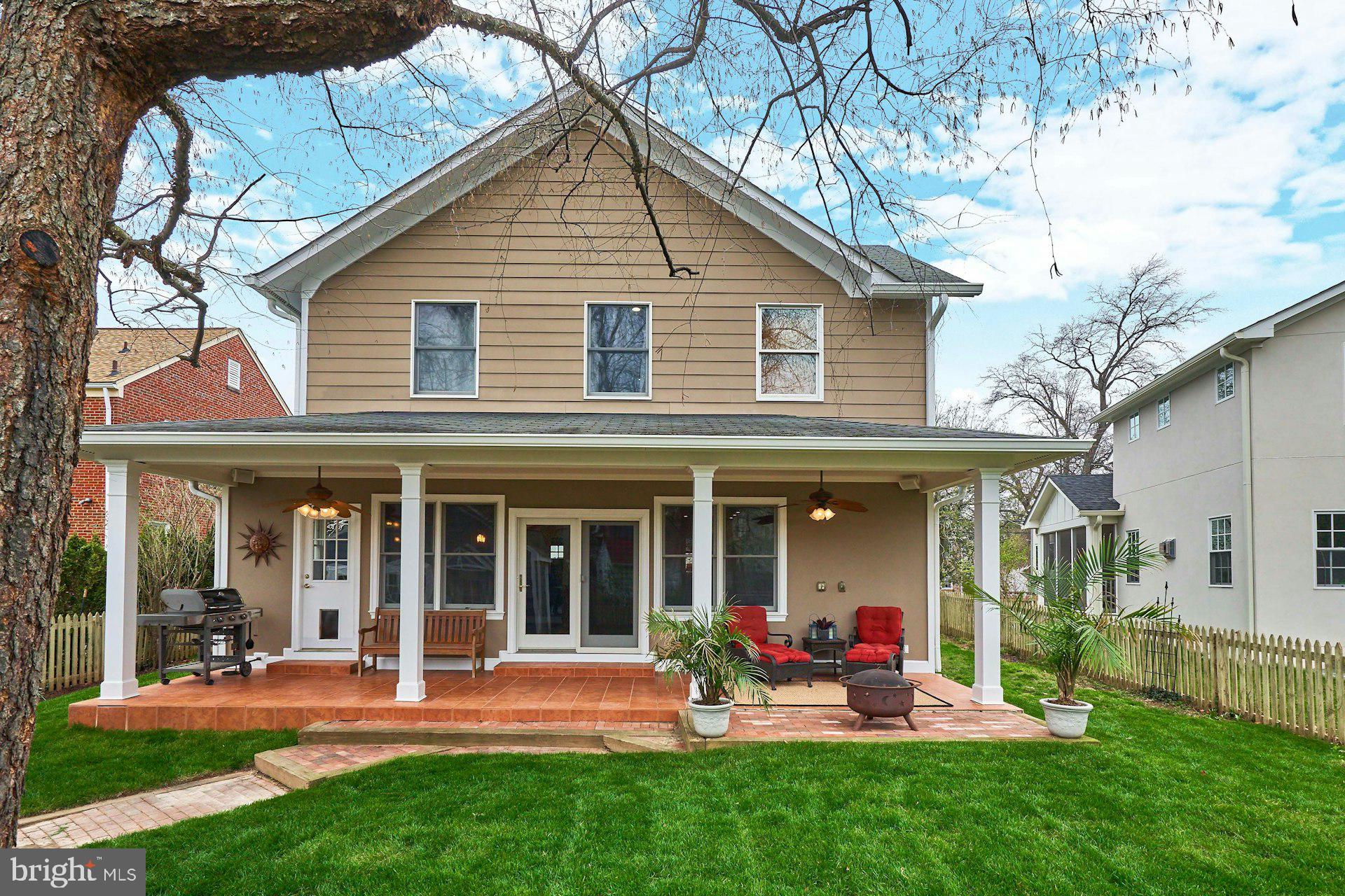 LEE HEIGHTS - Residential
