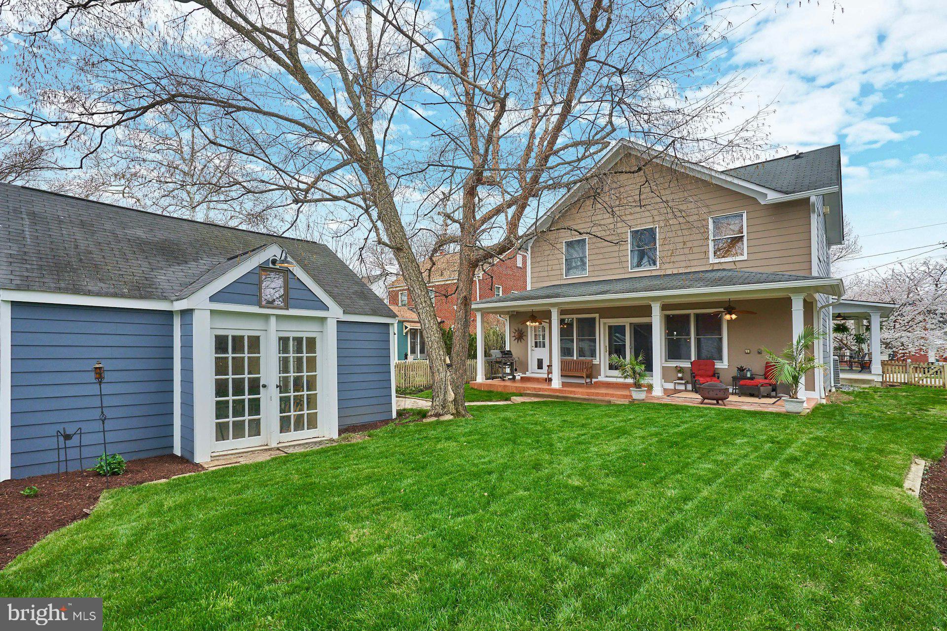 LEE HEIGHTS - Residential