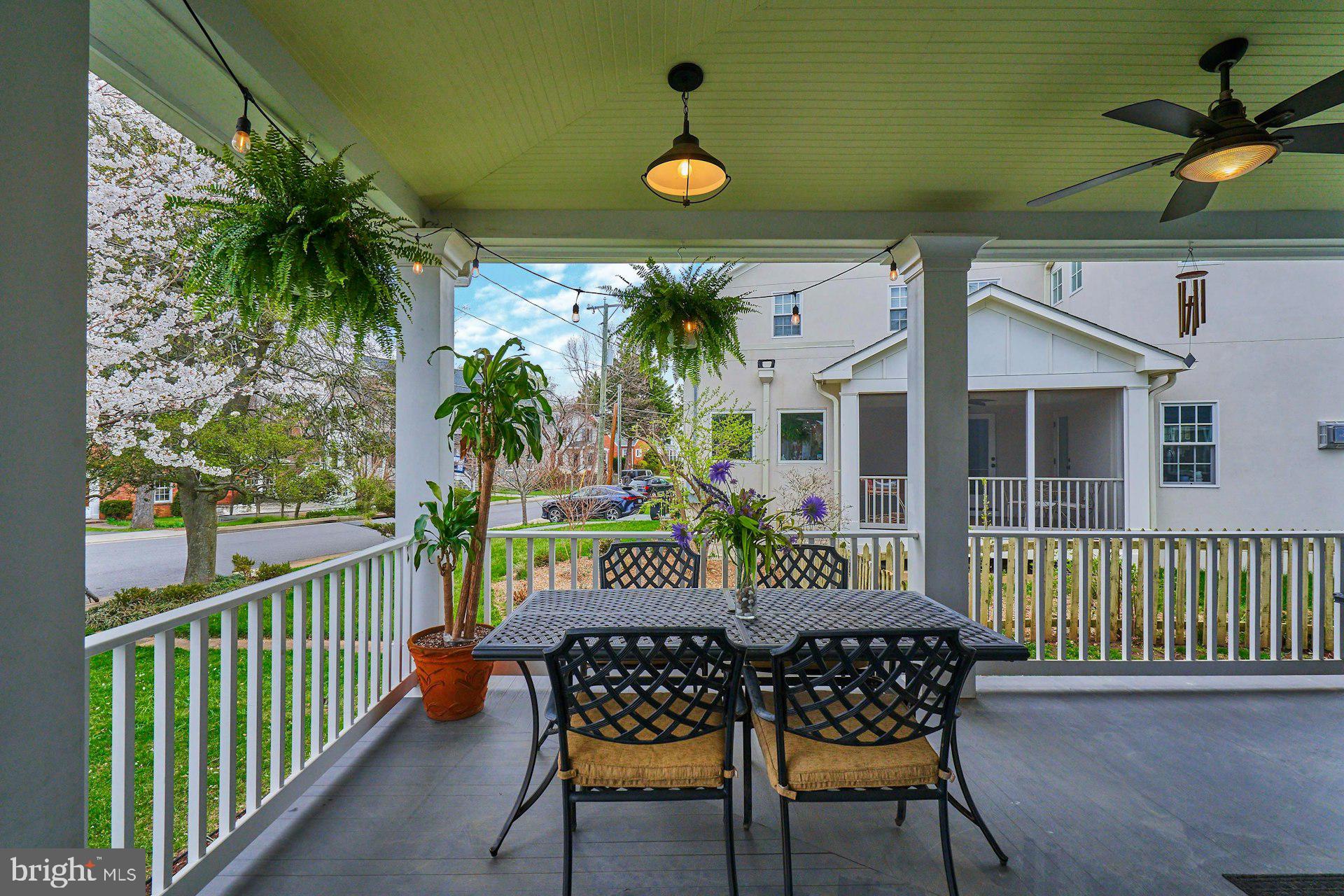 LEE HEIGHTS - Residential