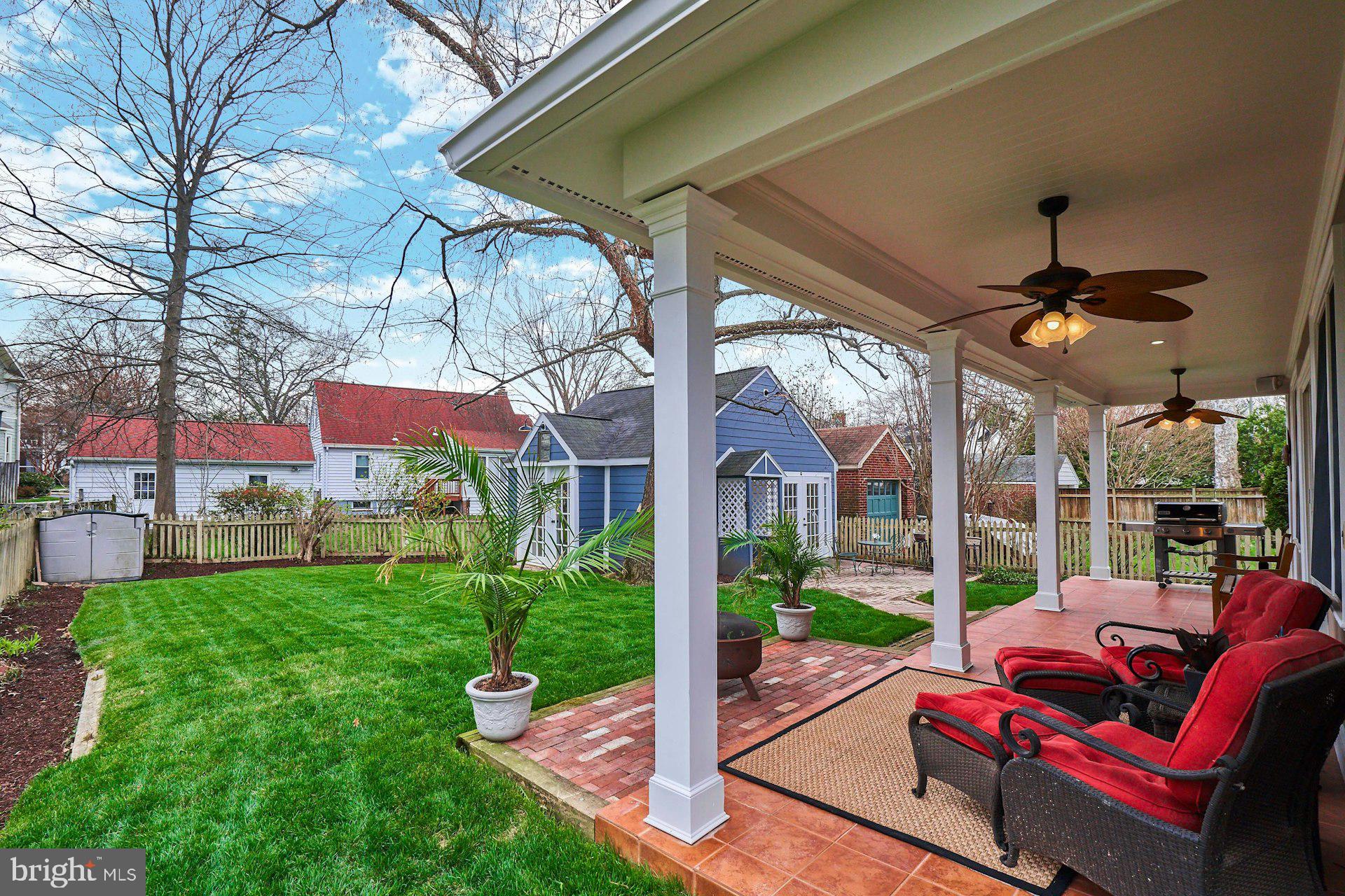 LEE HEIGHTS - Residential