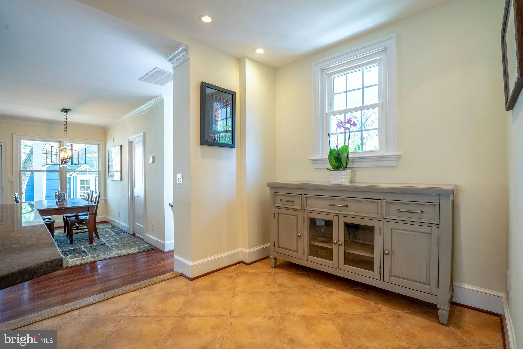 LEE HEIGHTS - Residential
