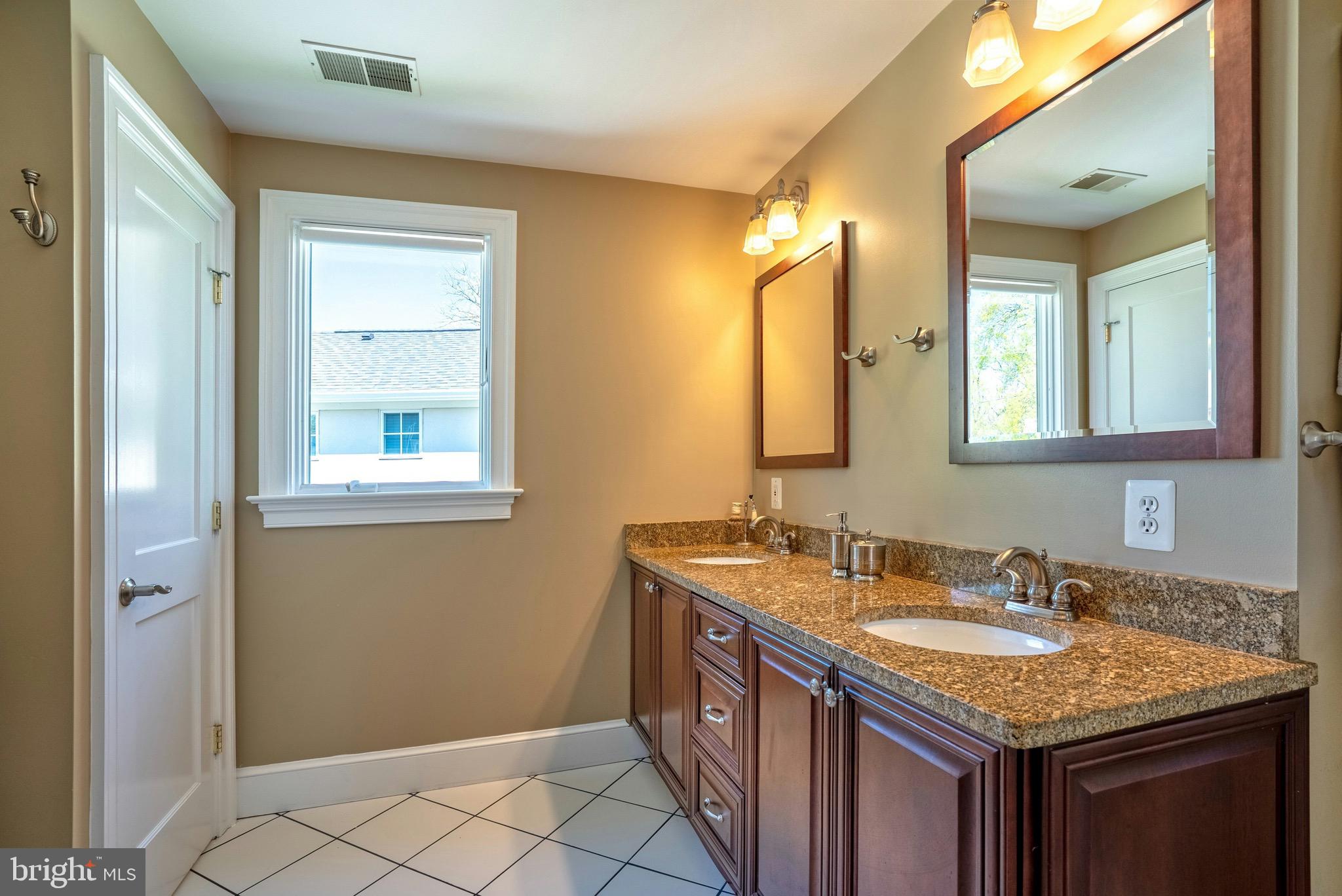 LEE HEIGHTS - Residential