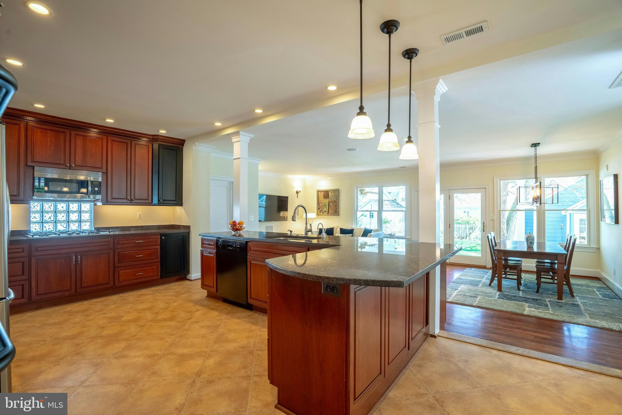 LEE HEIGHTS - Residential