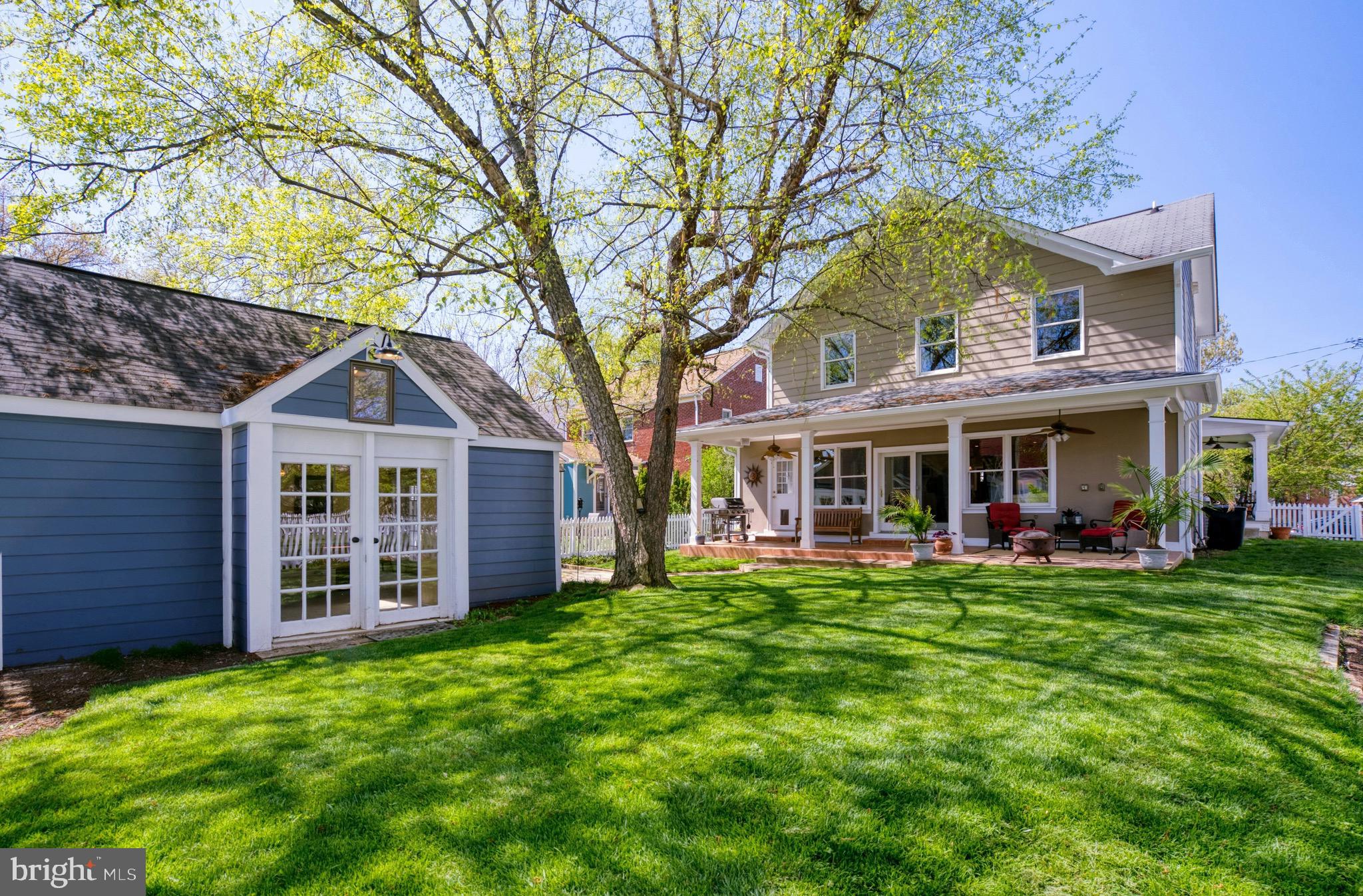 LEE HEIGHTS - Residential