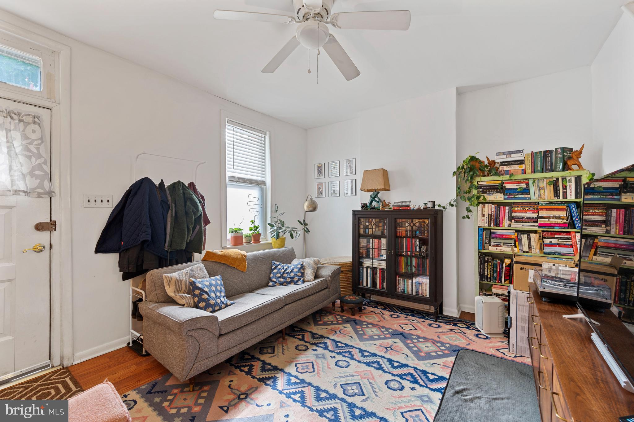 EAST FALLS - Residential