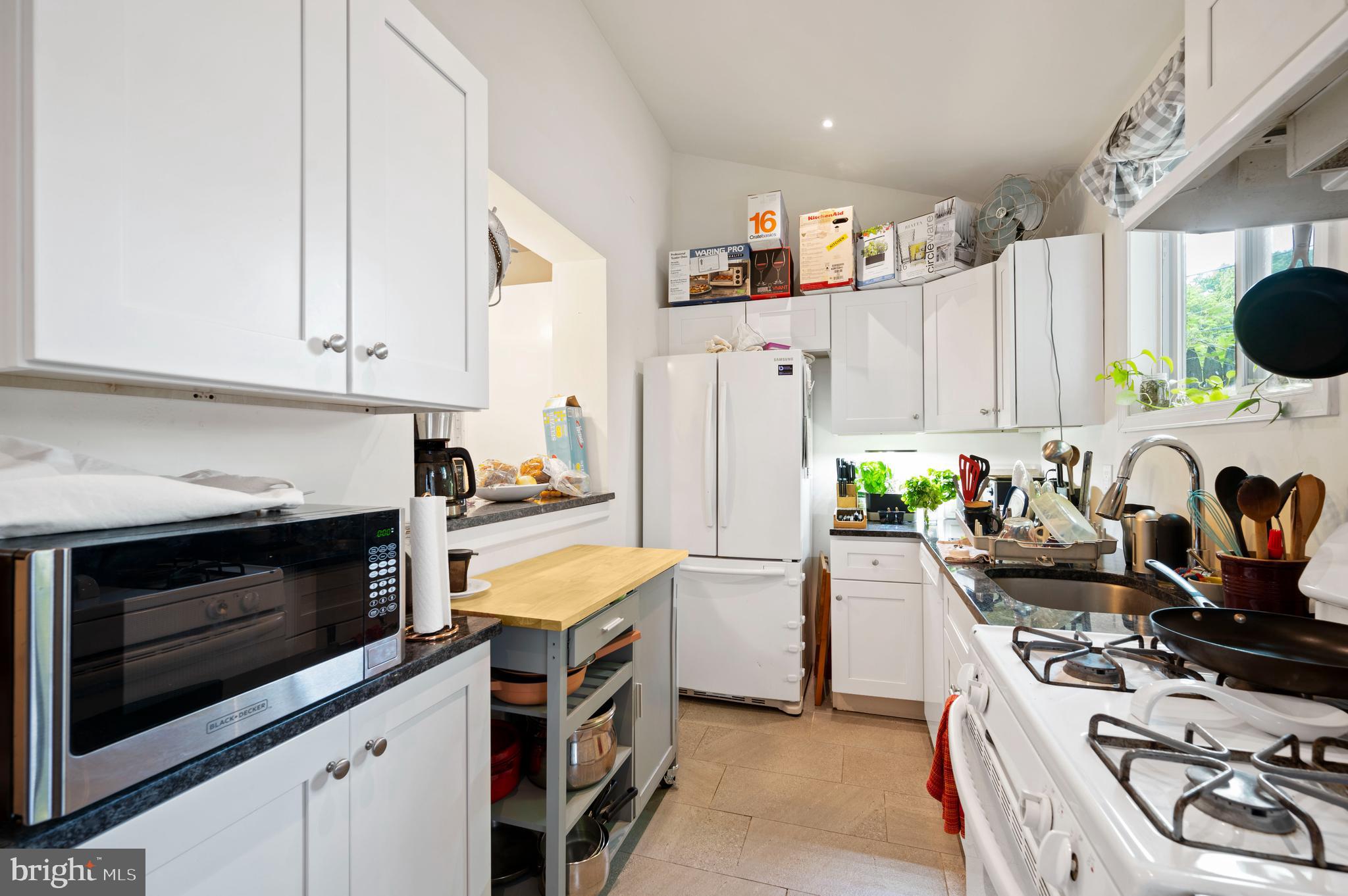 EAST FALLS - Residential