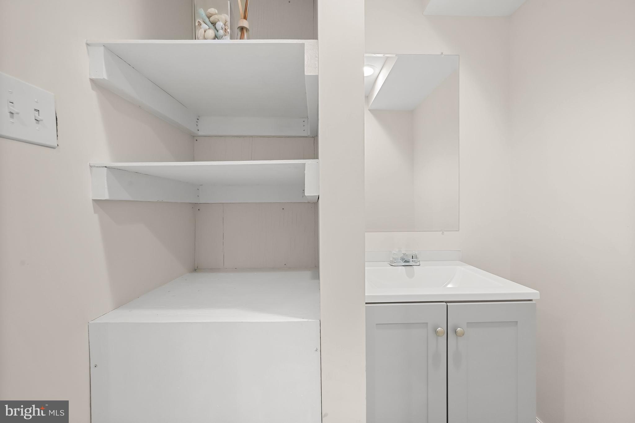 MIDDLETOWN - Residential