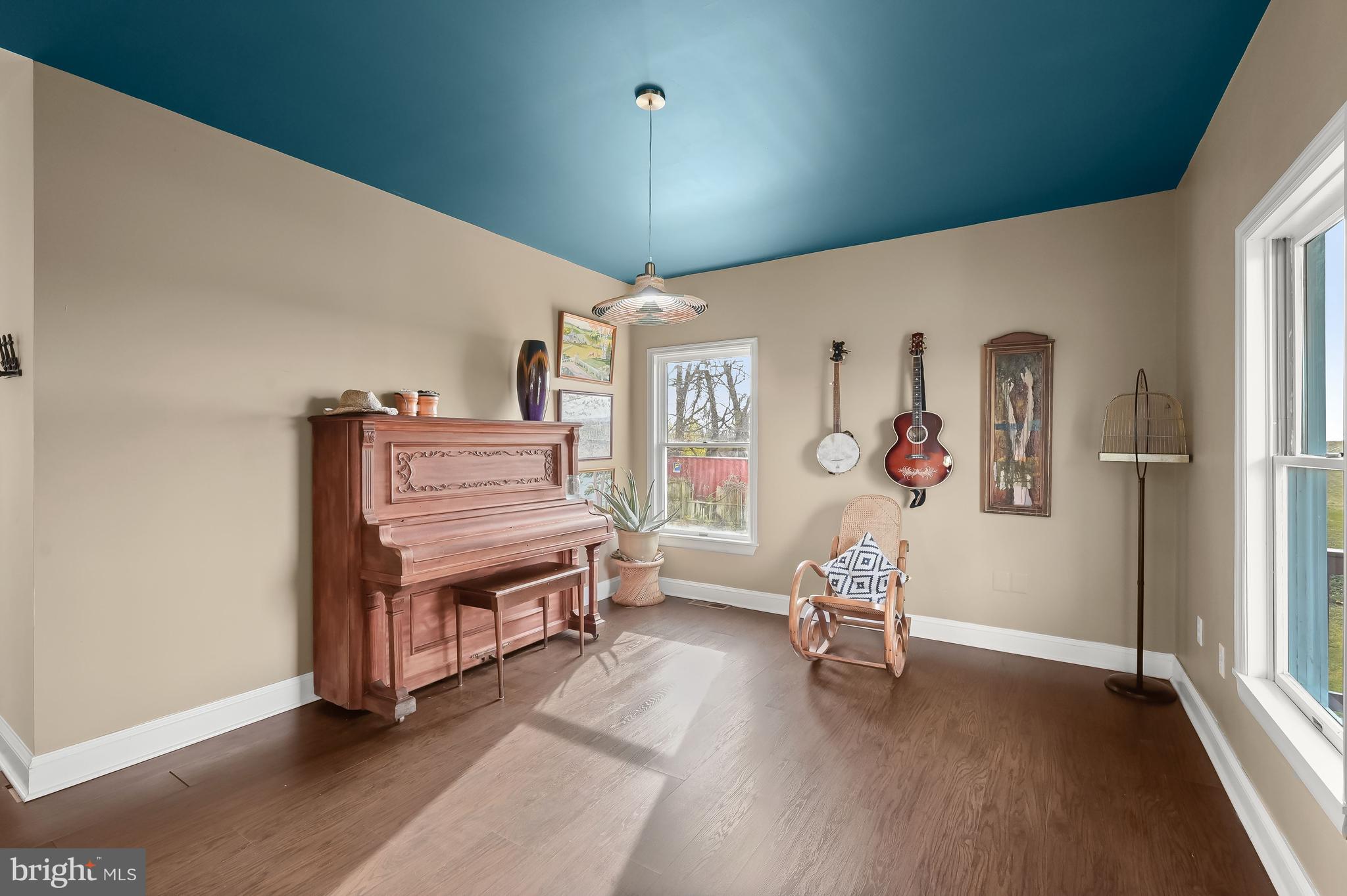 MIDDLETOWN - Residential