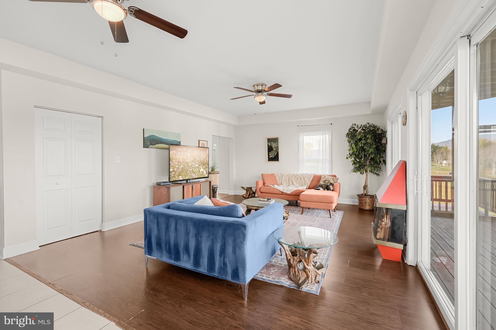 MIDDLETOWN - Residential