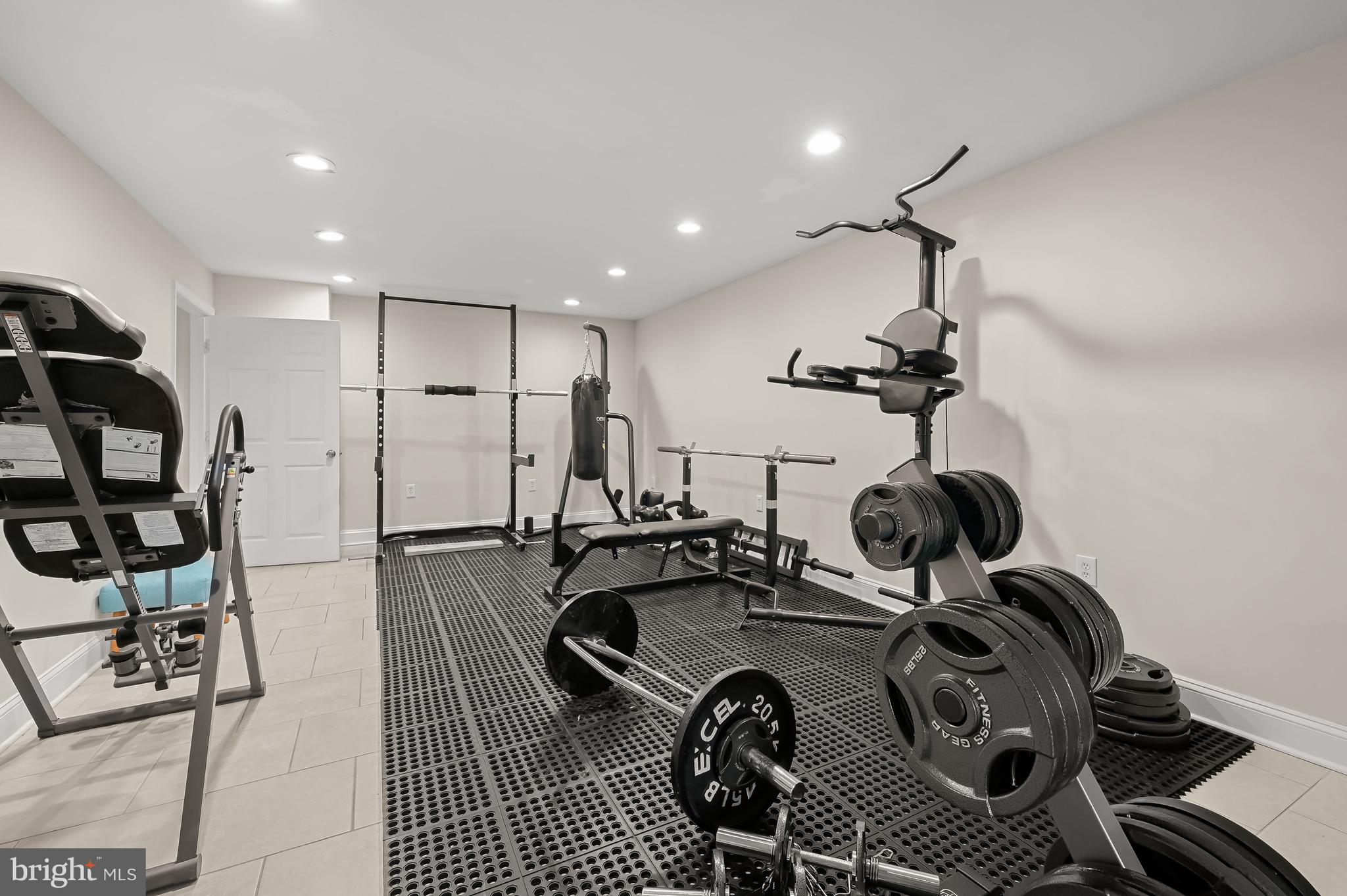 MIDDLETOWN - Residential