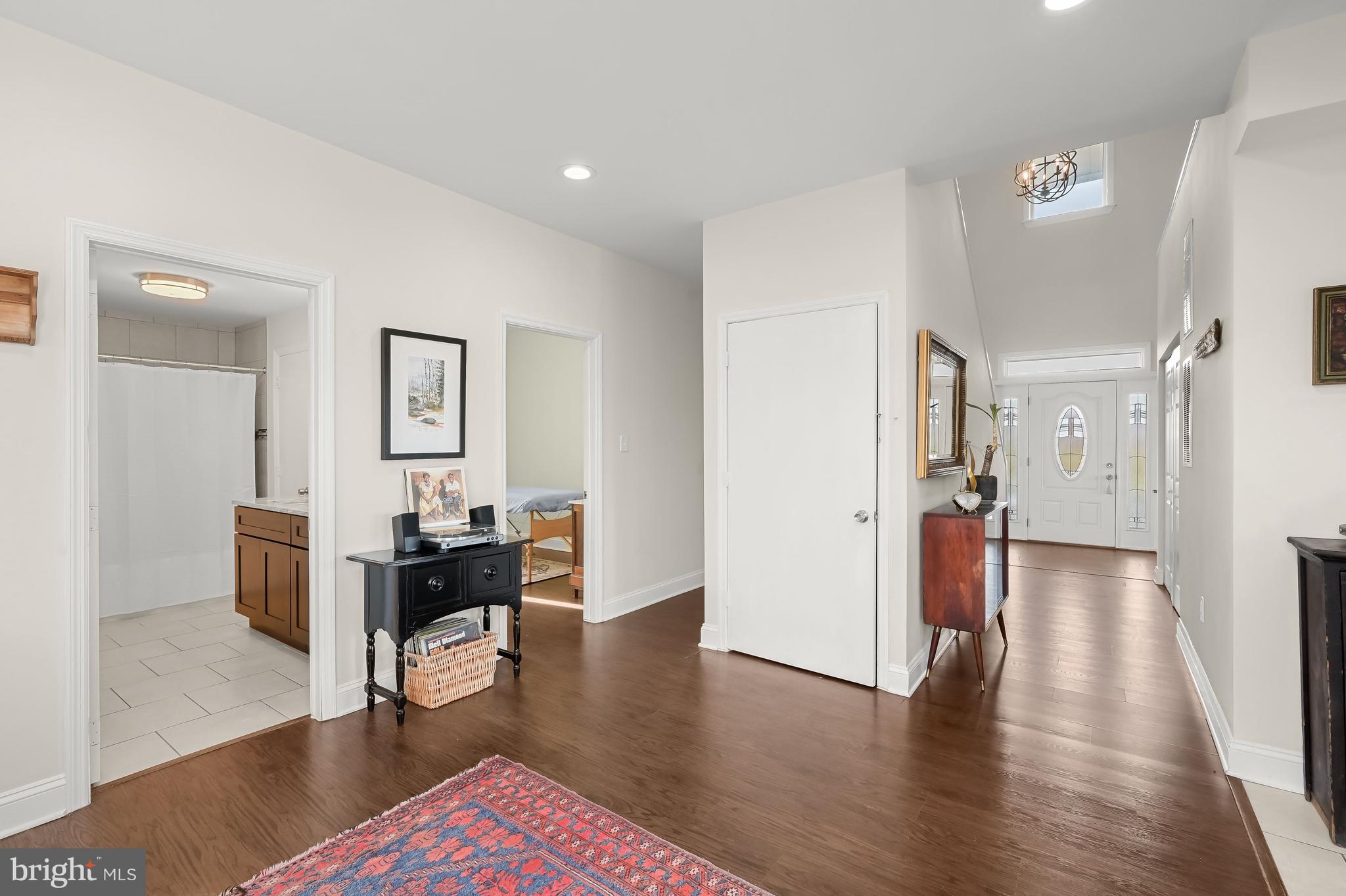 MIDDLETOWN - Residential