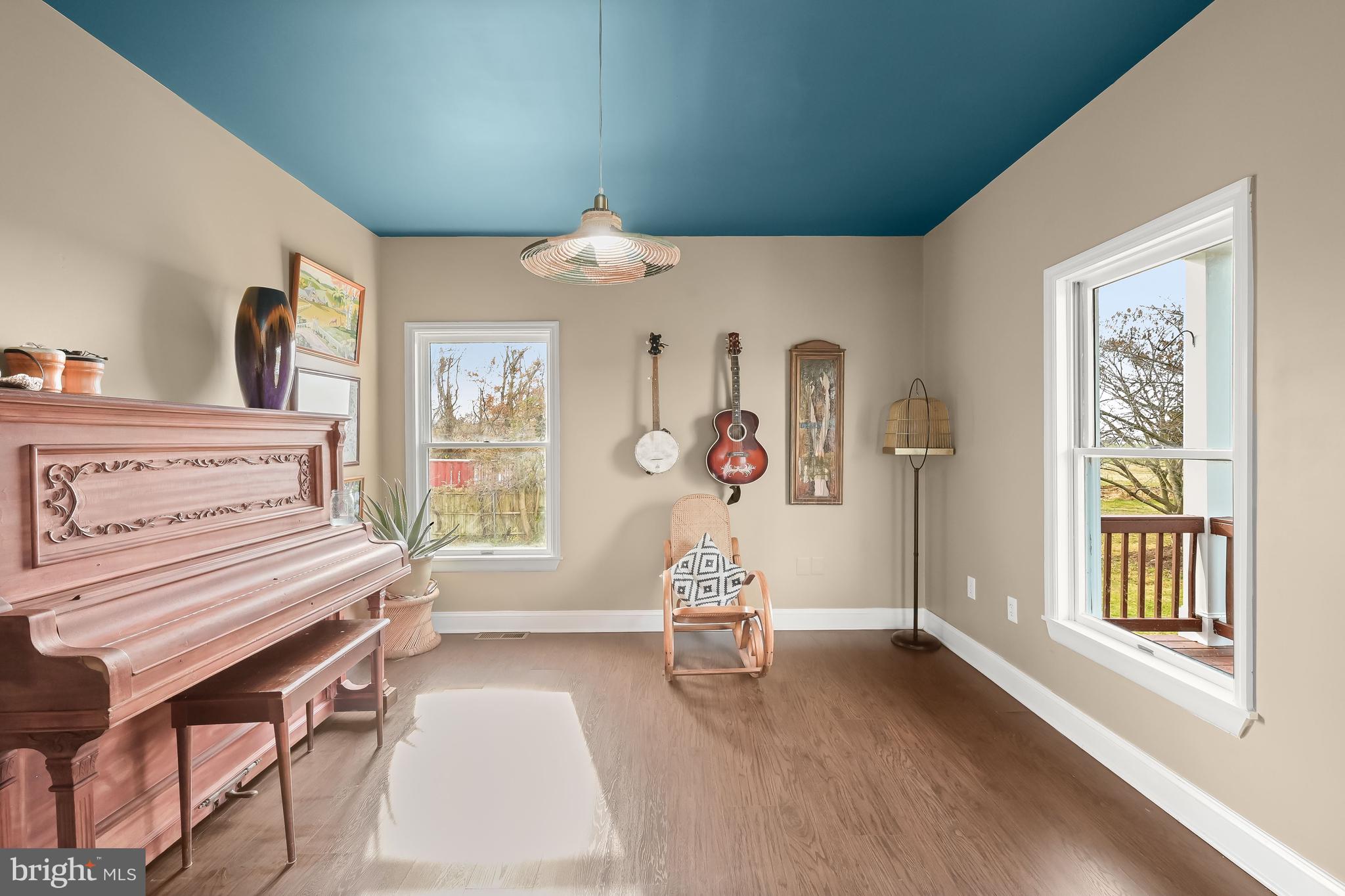 MIDDLETOWN - Residential