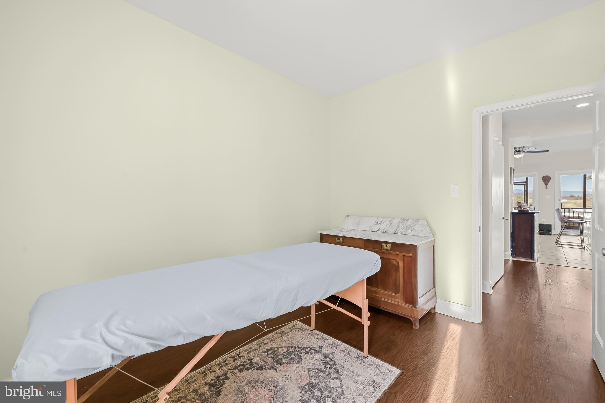 MIDDLETOWN - Residential