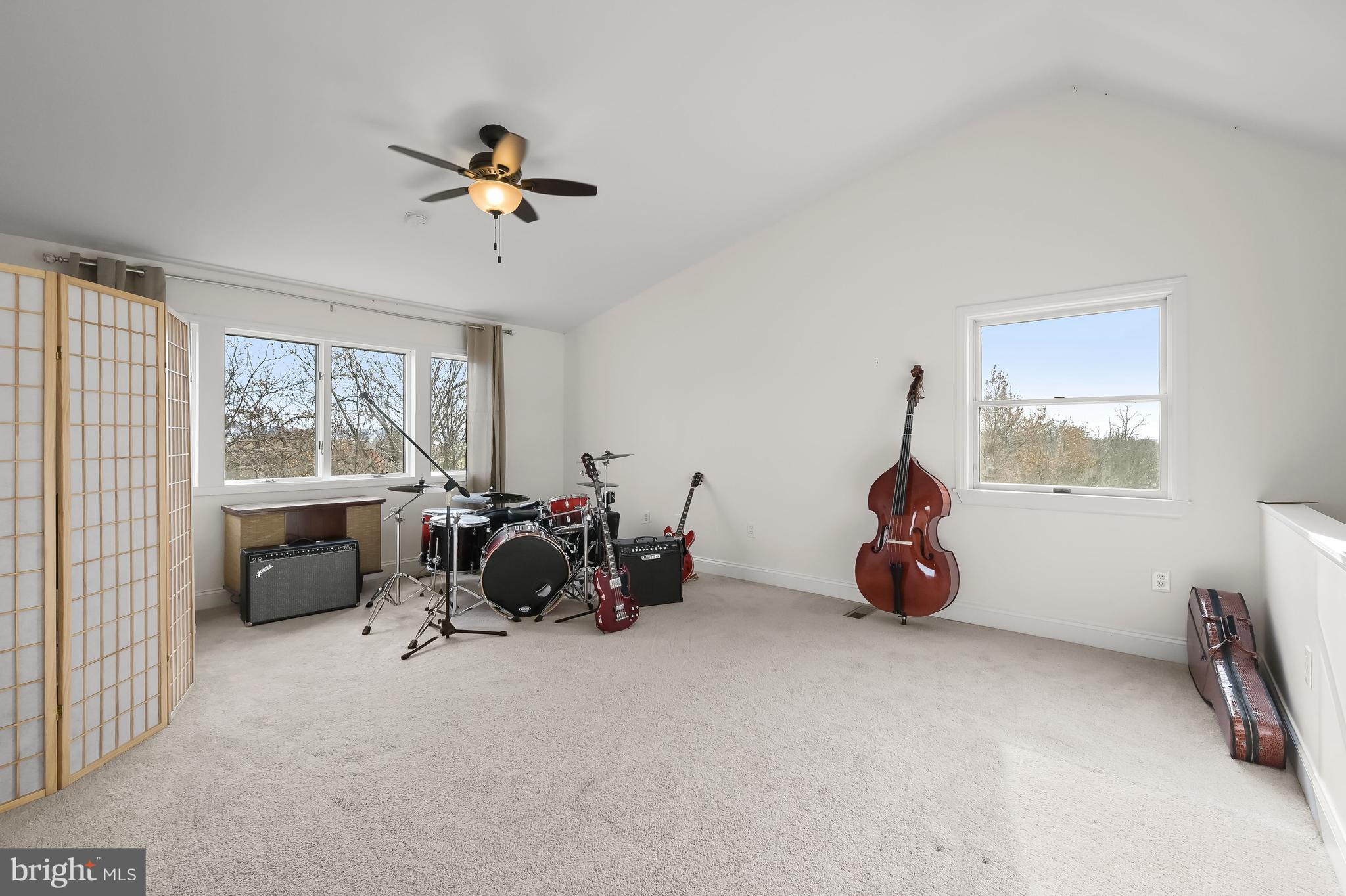 MIDDLETOWN - Residential