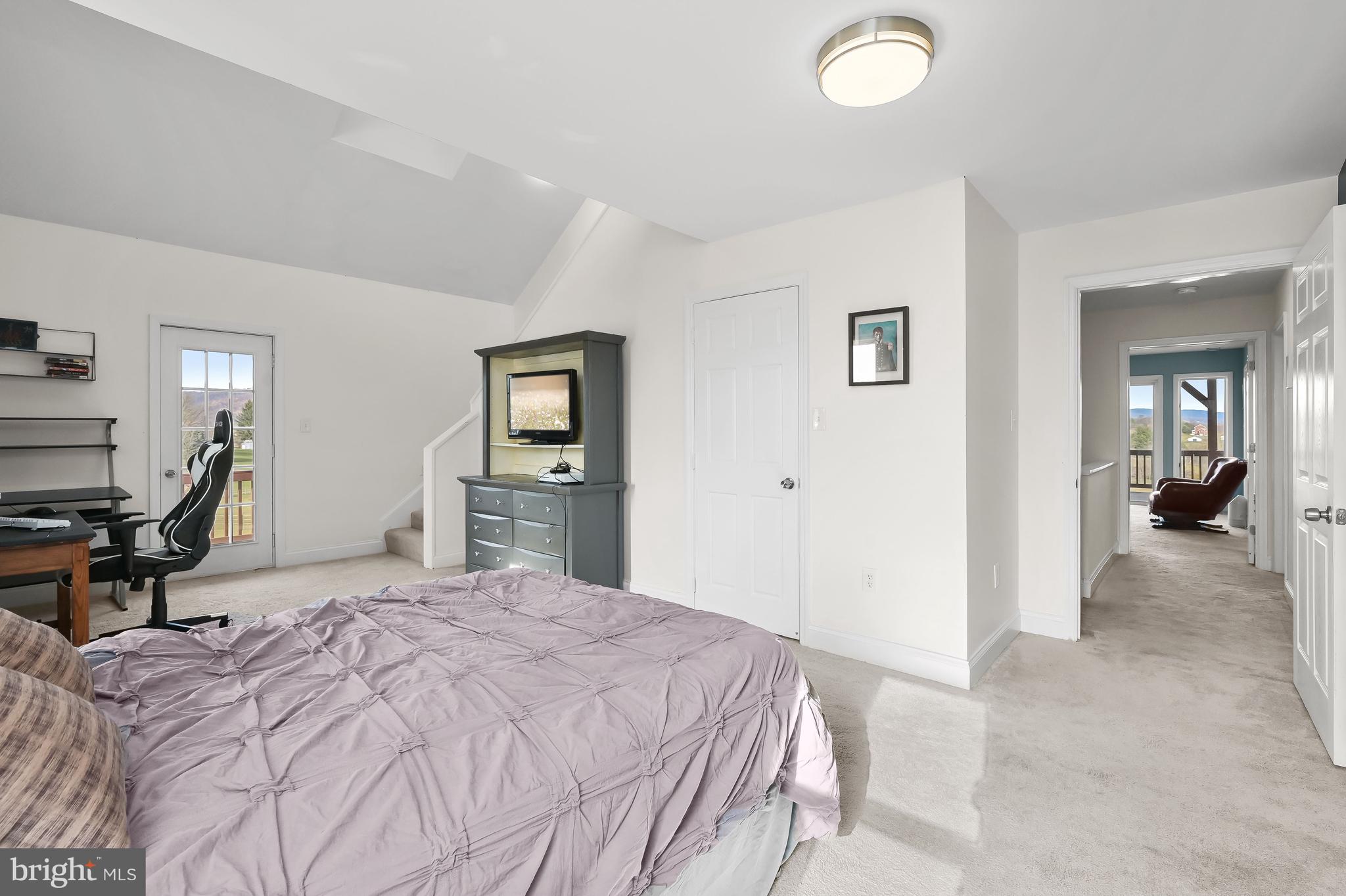 MIDDLETOWN - Residential