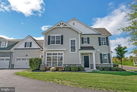301 SUMMIT DRIVE ROYERSFORD PA 19468