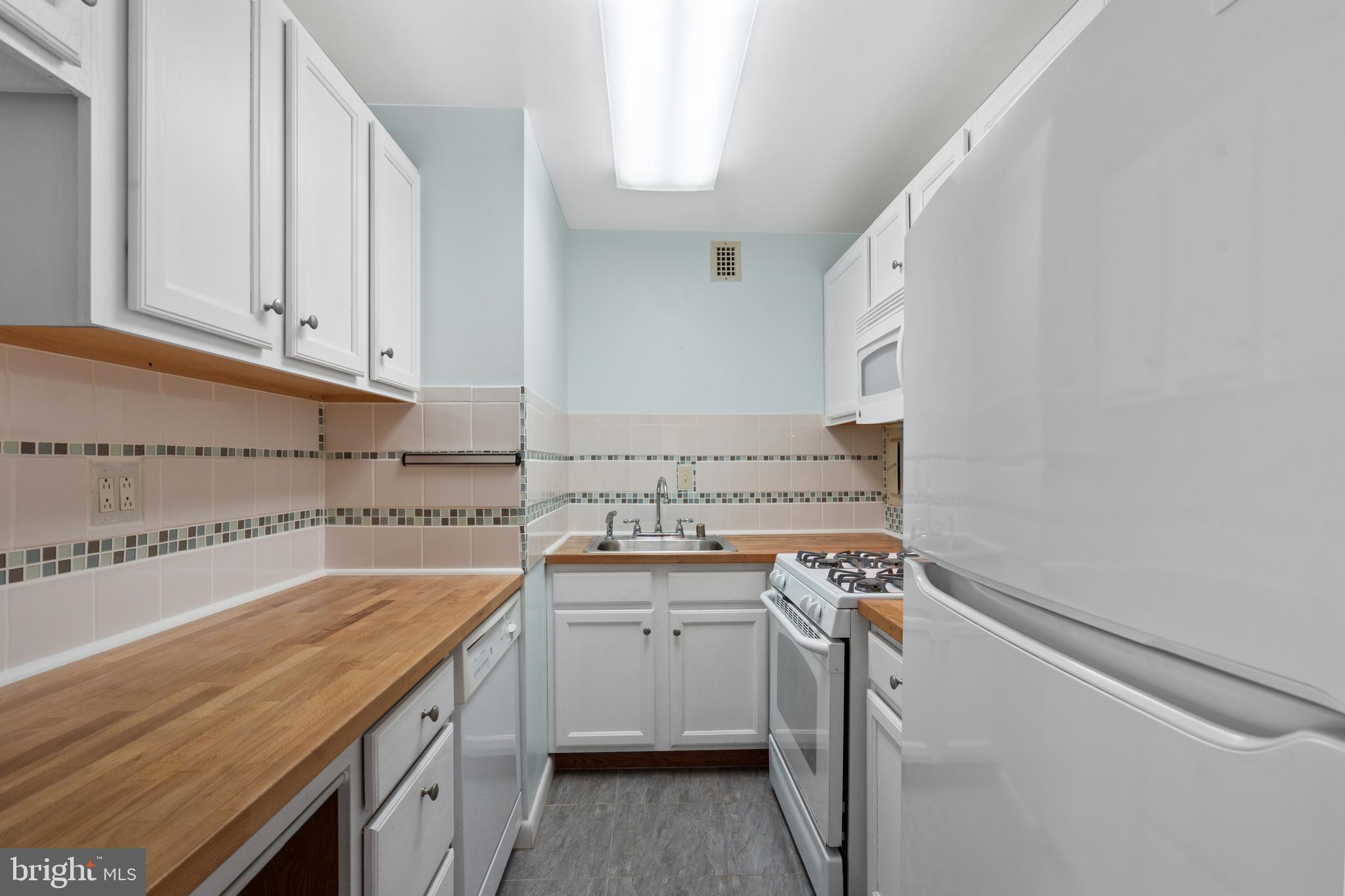 PAVILION ON THE PARK - Residential