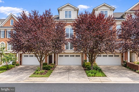 Photo of 7717 Spoleto Lane, MCLEAN, VA 22102 (MLS # VAFX2340524)