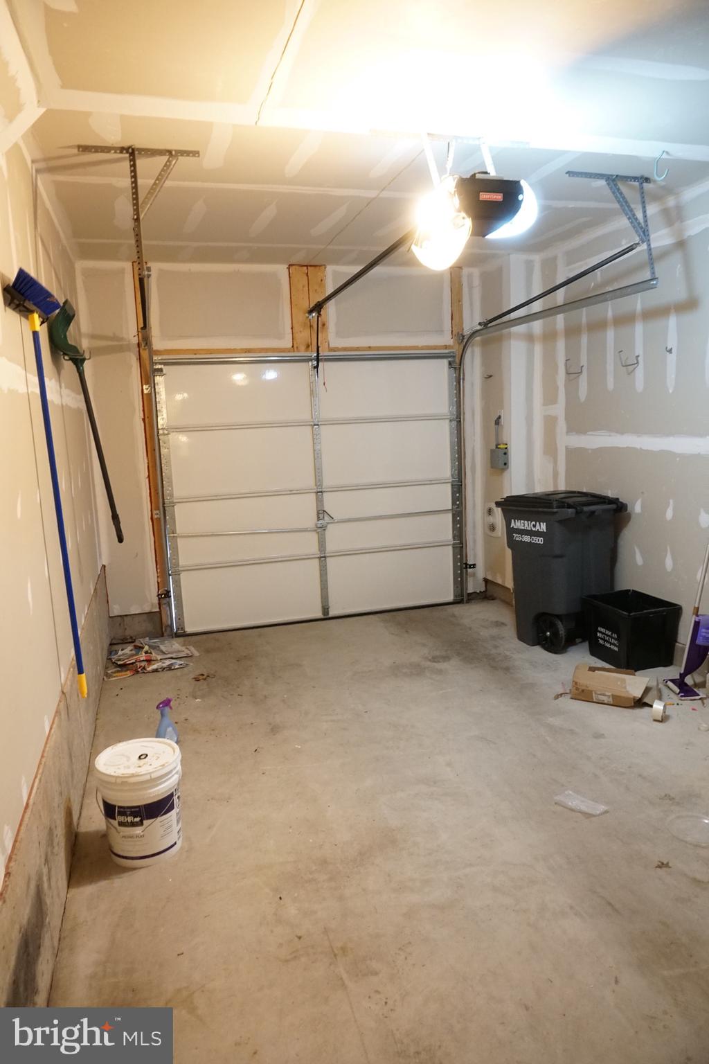 POTOMAC CLUB - Residential Lease