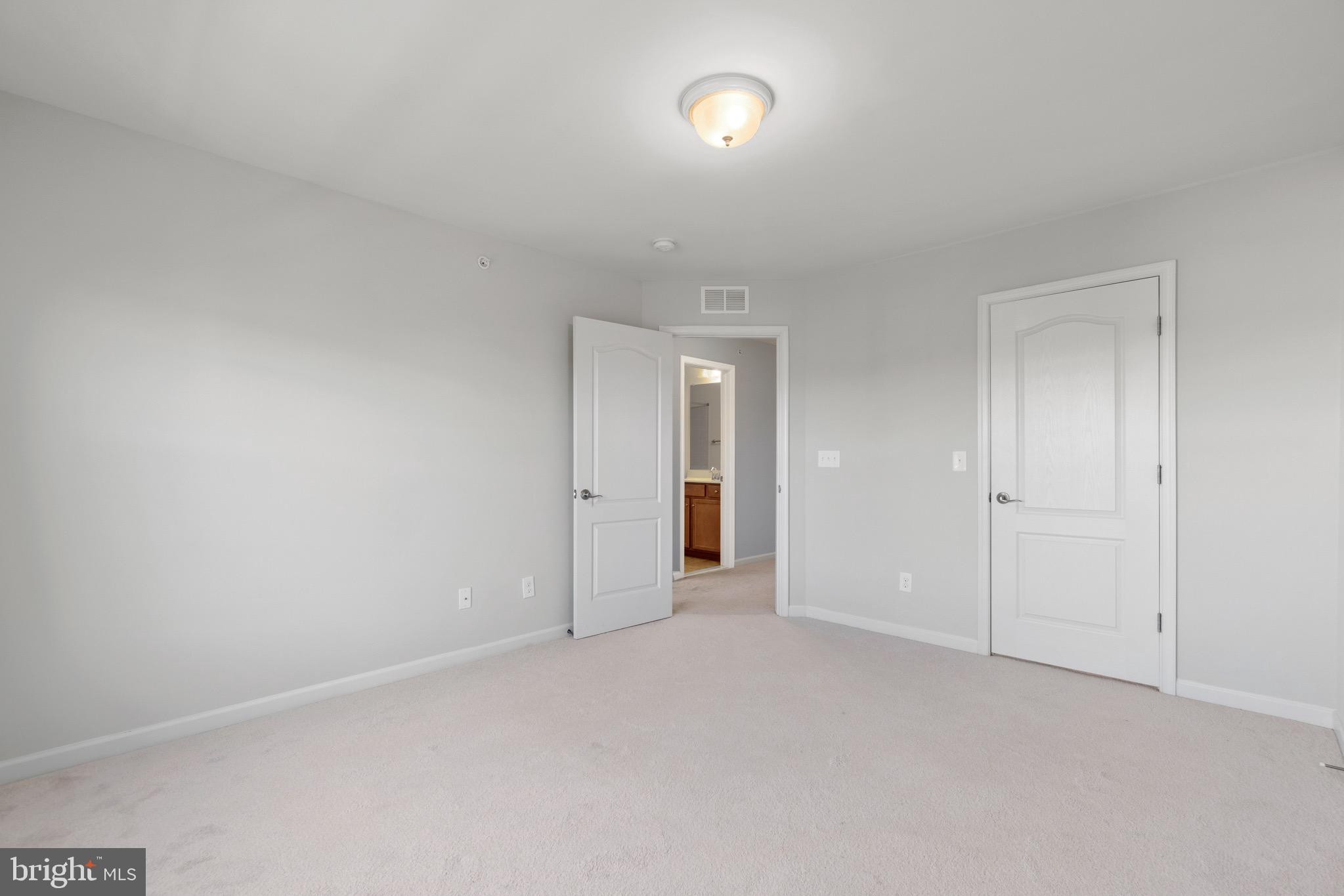 POTOMAC CLUB - Residential Lease