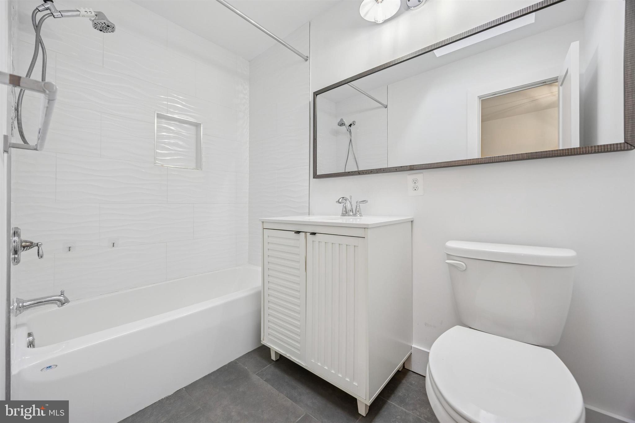 ROXBOROUGH - Residential