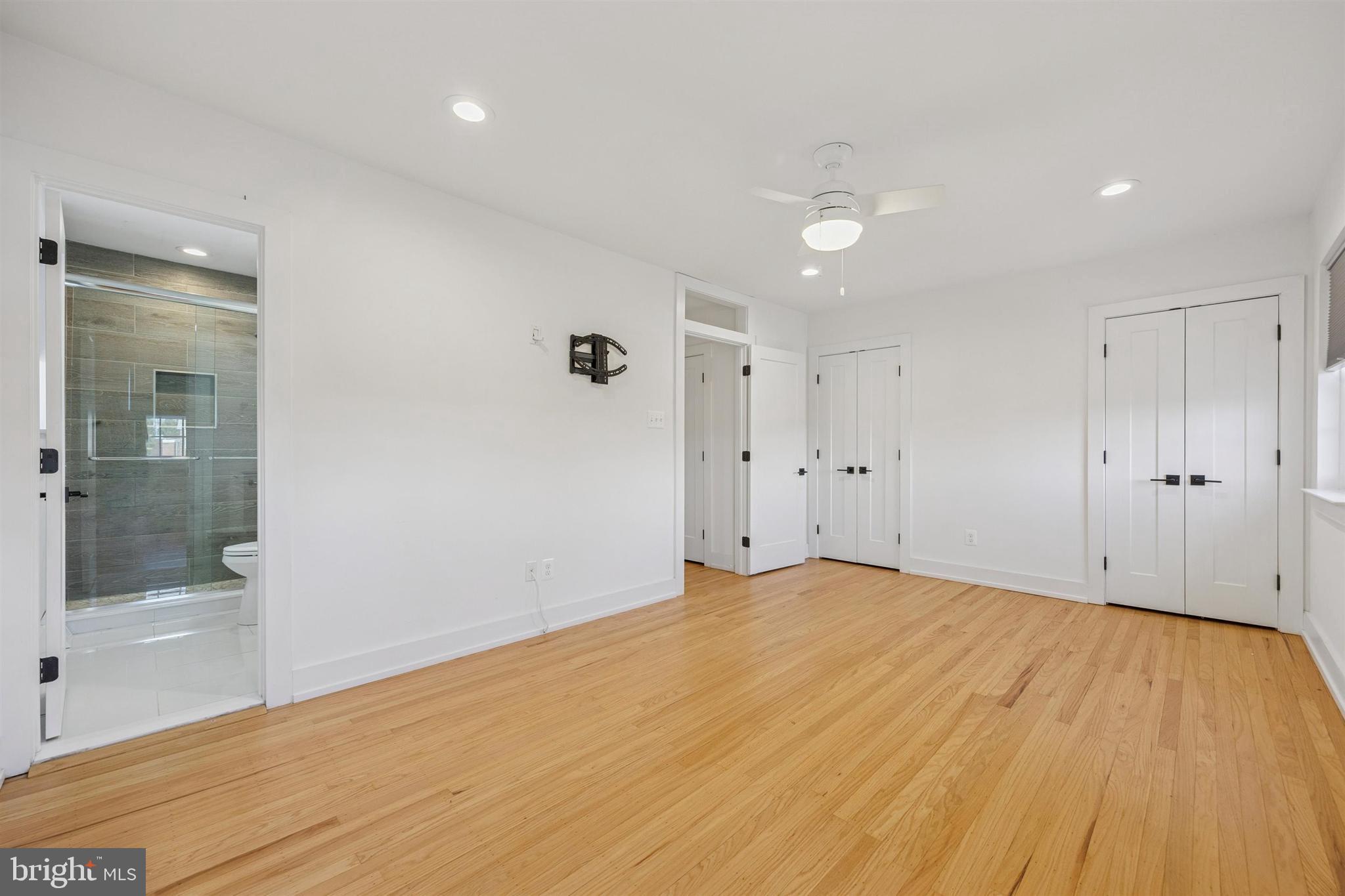 ROXBOROUGH - Residential