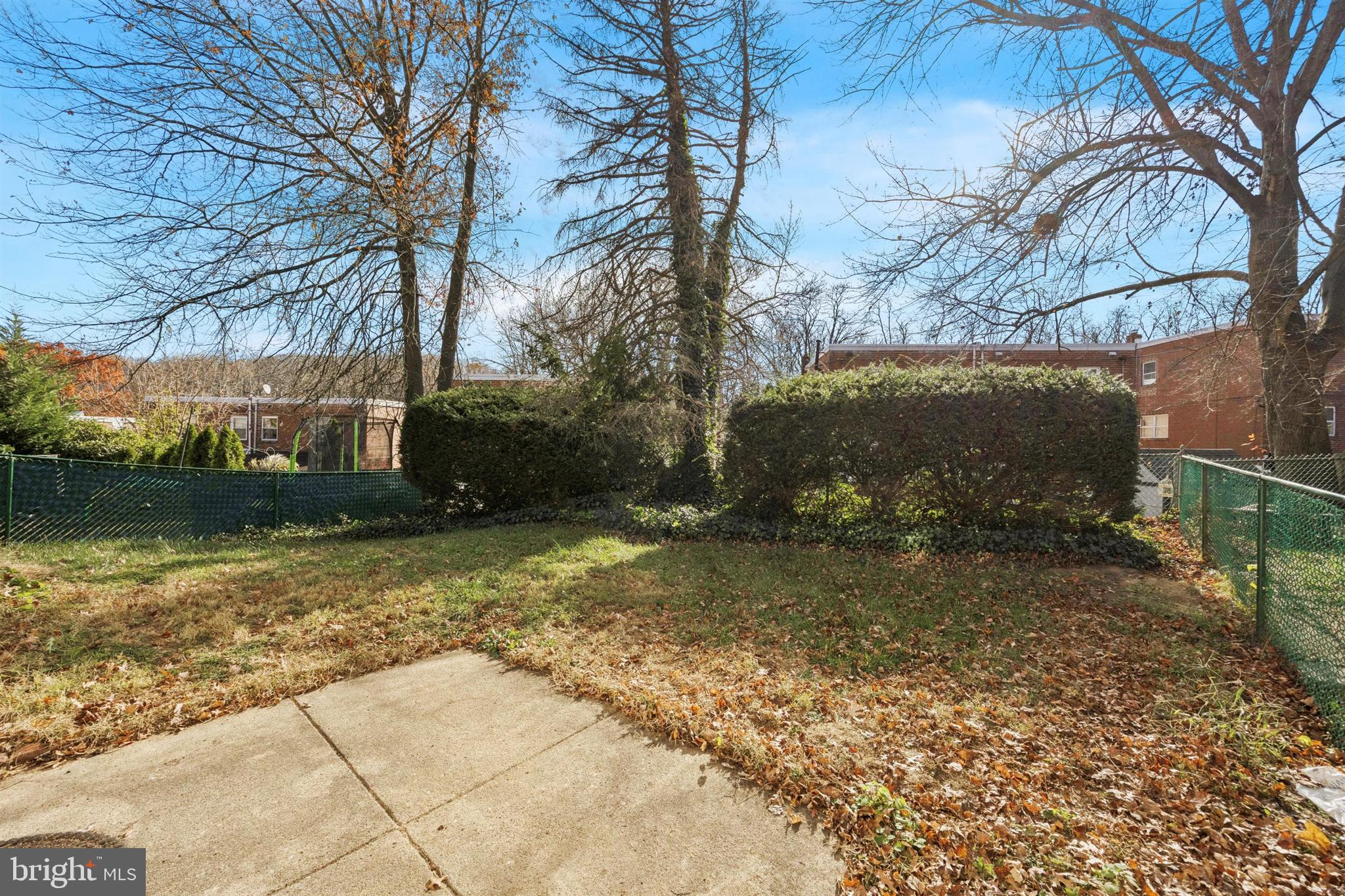 ROXBOROUGH - Residential