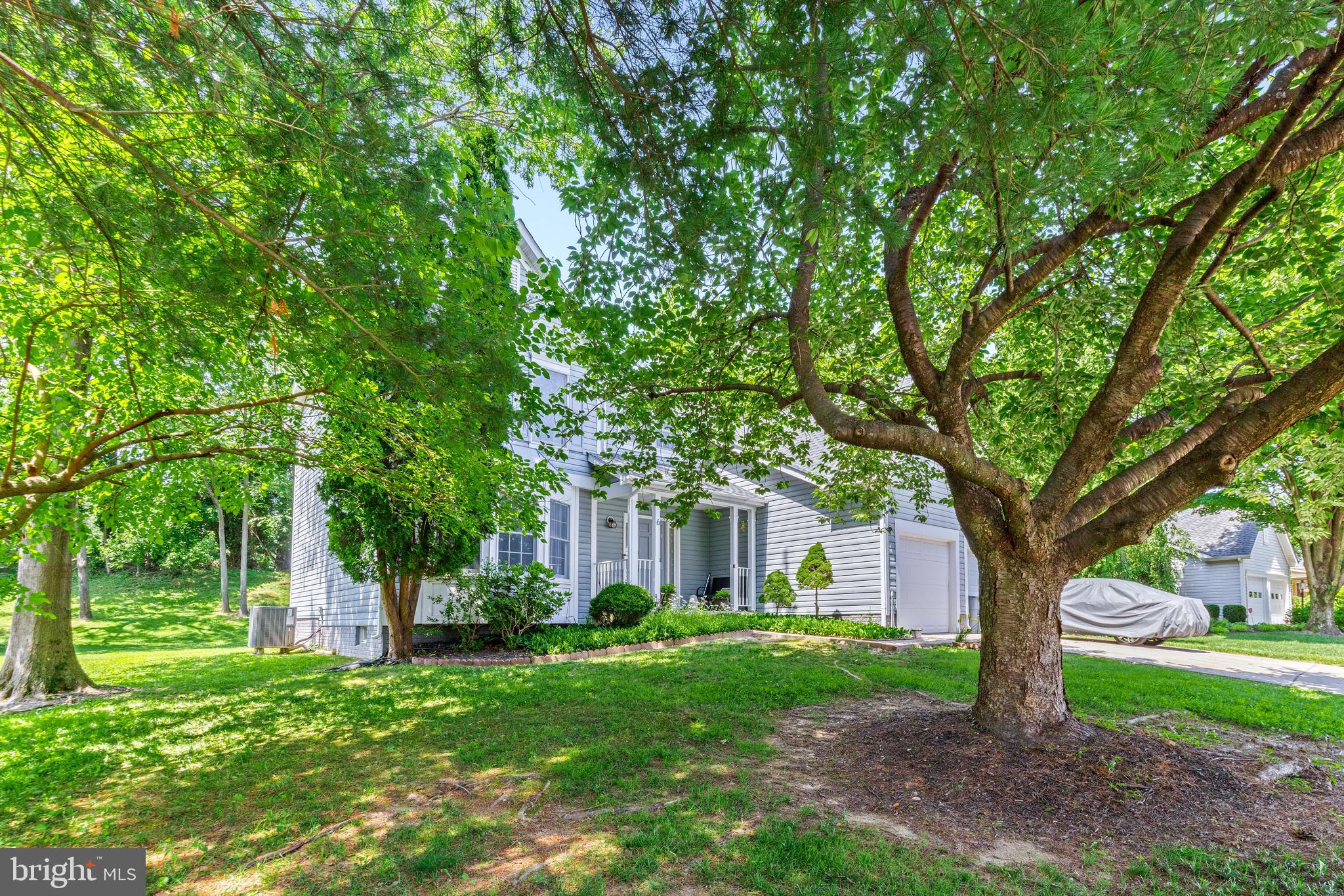 6 EMERALD RIDGE COURT