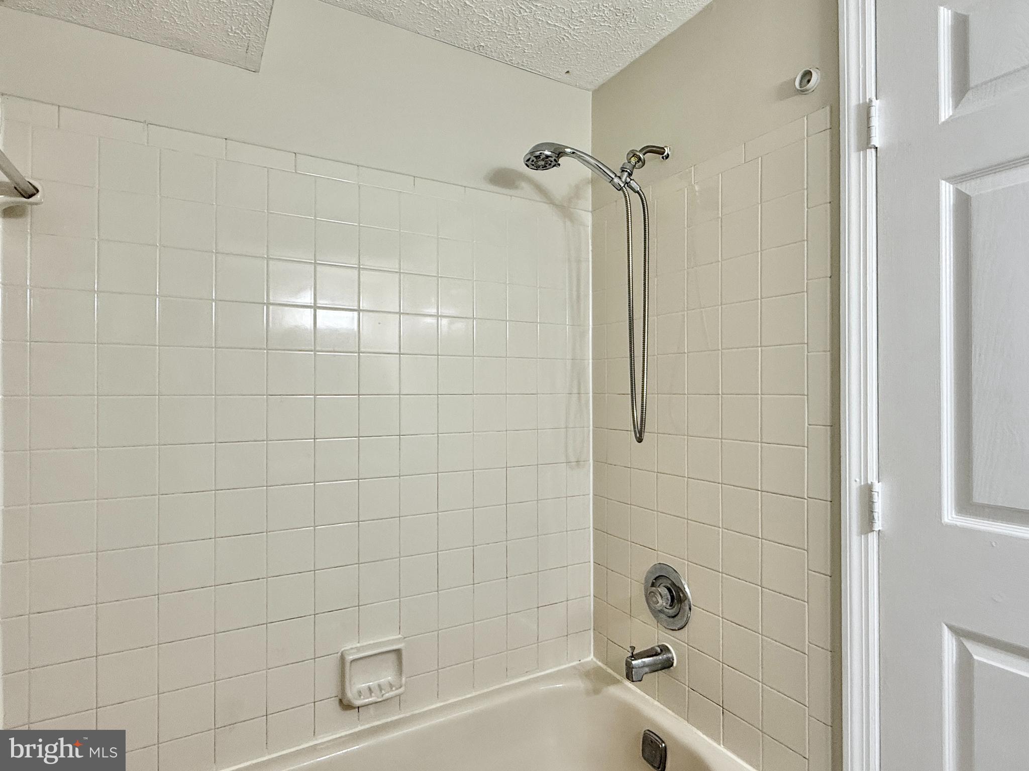 KENWOOD - Residential Lease