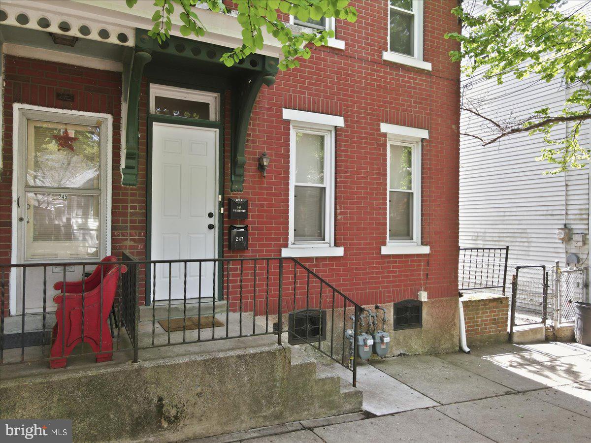 247 W FAIRVIEW STREET