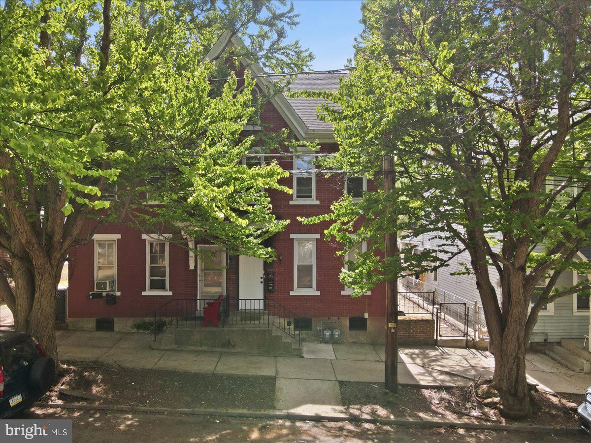 247 W FAIRVIEW STREET