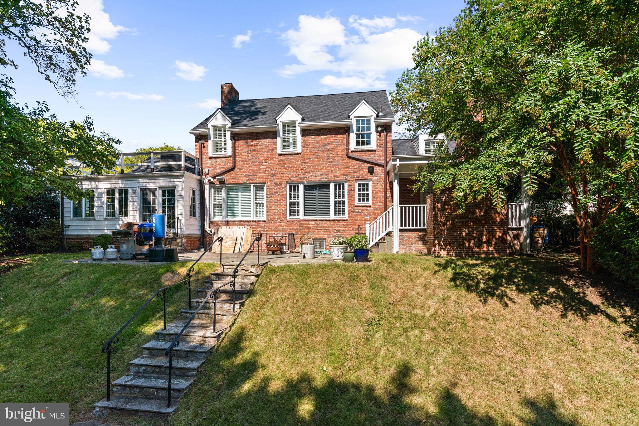 CHEVY CHASE - Residential