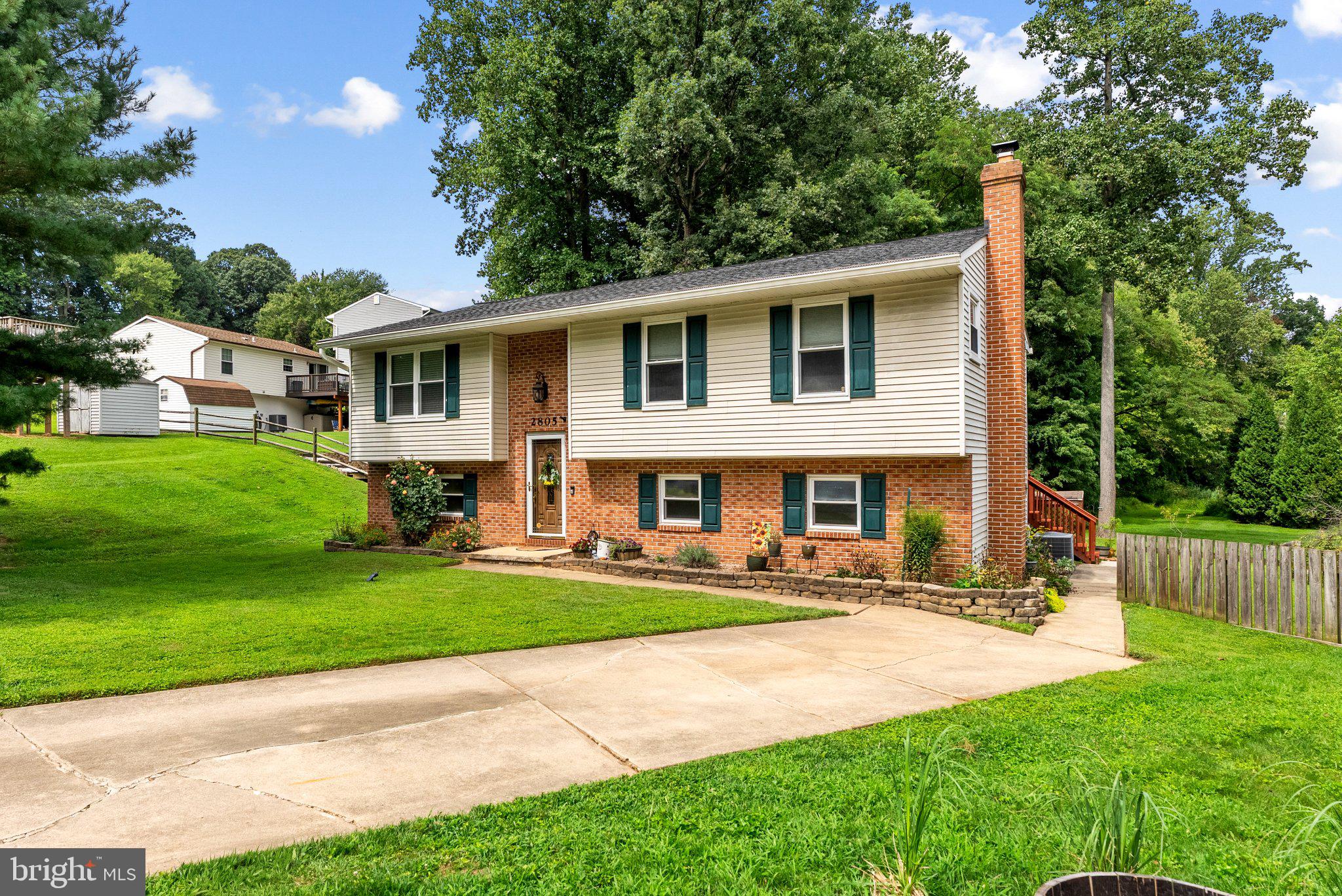 2805 MERRICK WAY