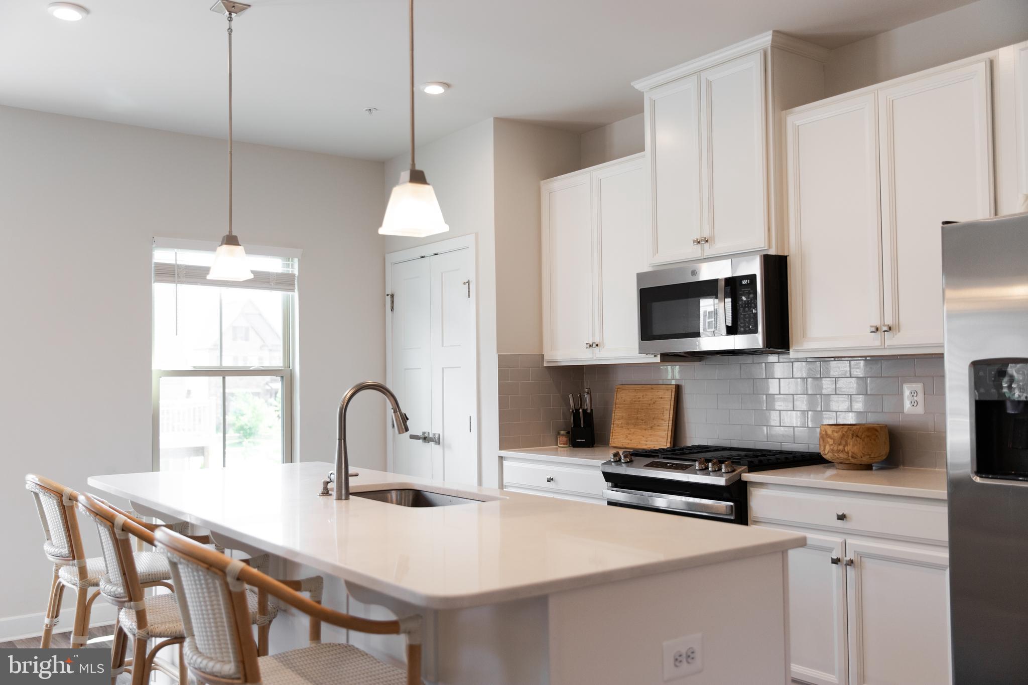 LAKE LINGANORE OAKDALE - Residential Lease