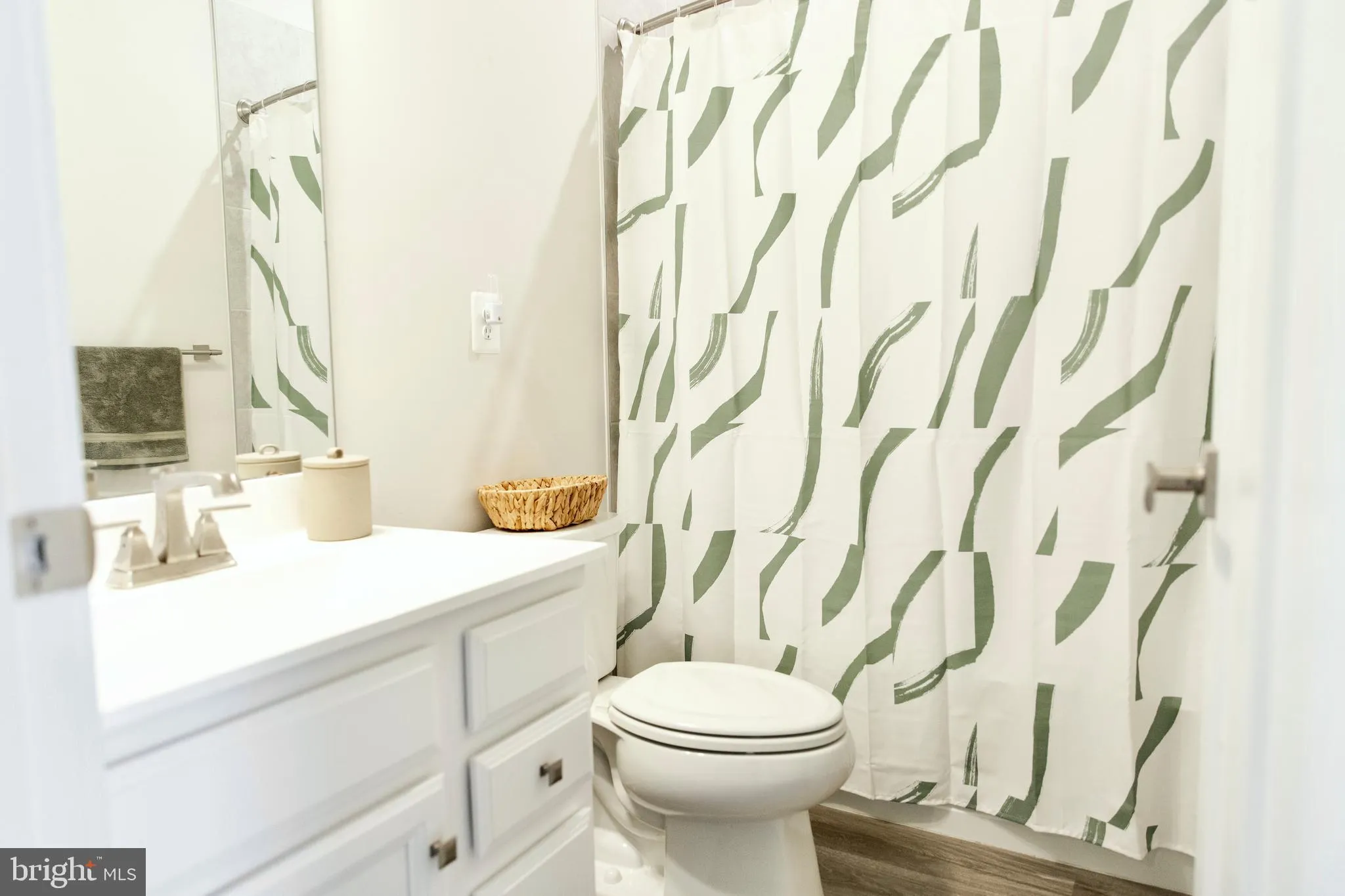 New Market, Maryland 21774, United States, 3 Bedrooms Bedrooms, ,4 BathroomsBathrooms,Residential,Active,172847