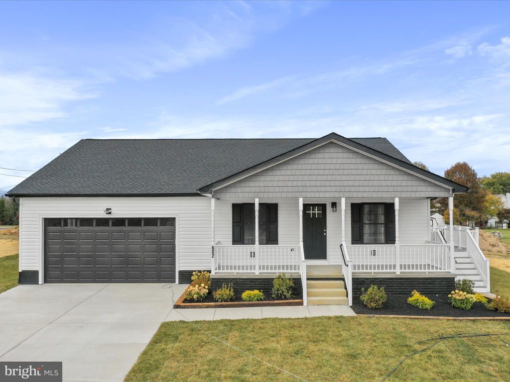 Photo of 602 W Spring Street, WOODSTOCK, VA 22664 (MLS # VASH2012892)