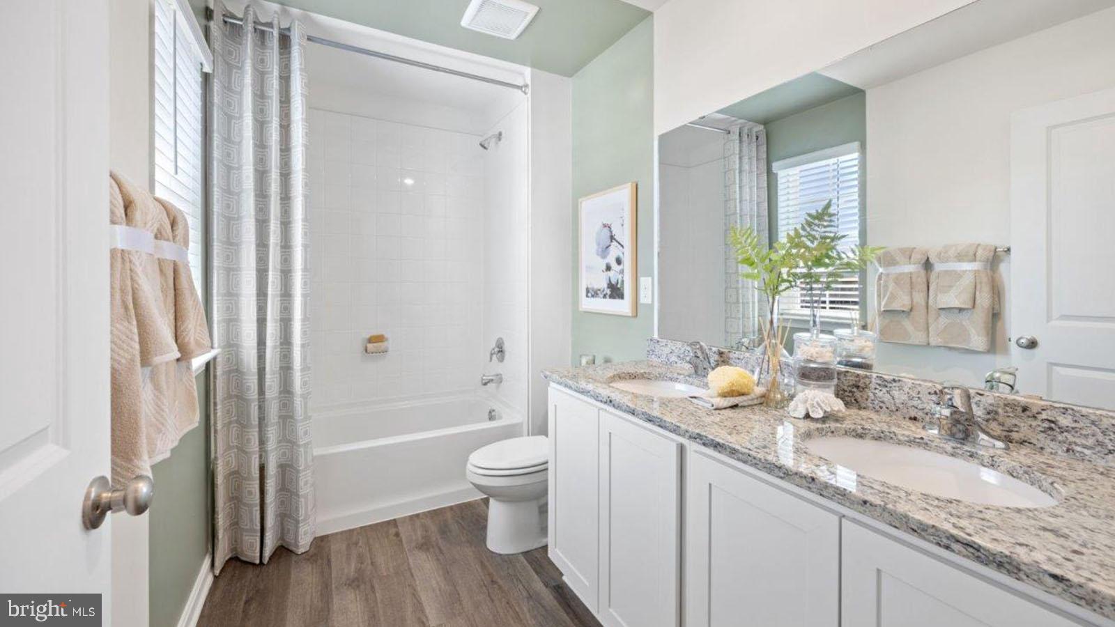 TOLLHOUSE WOODS - Residential