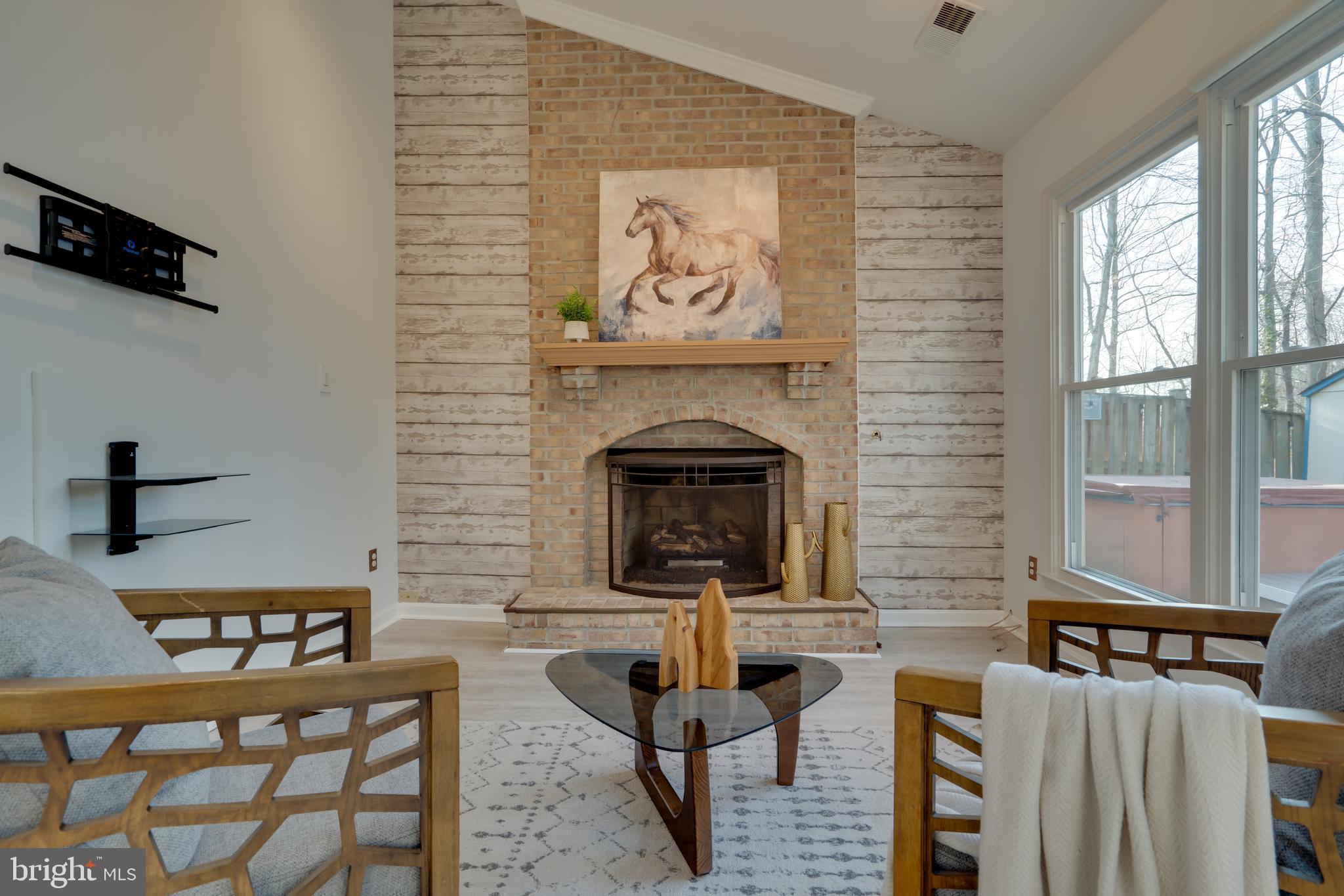 LANDSDOWNE - Residential